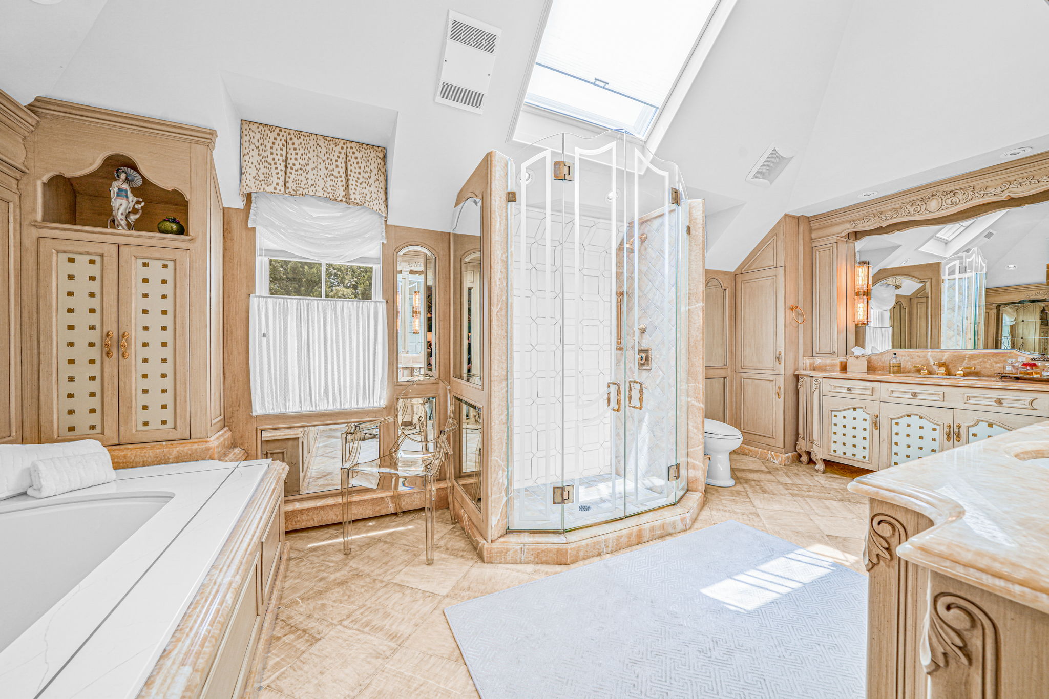 Montville, New Jersey, 07045, United States, 4 Bedrooms Bedrooms, ,5 BathroomsBathrooms,Residential,For Sale,1973706