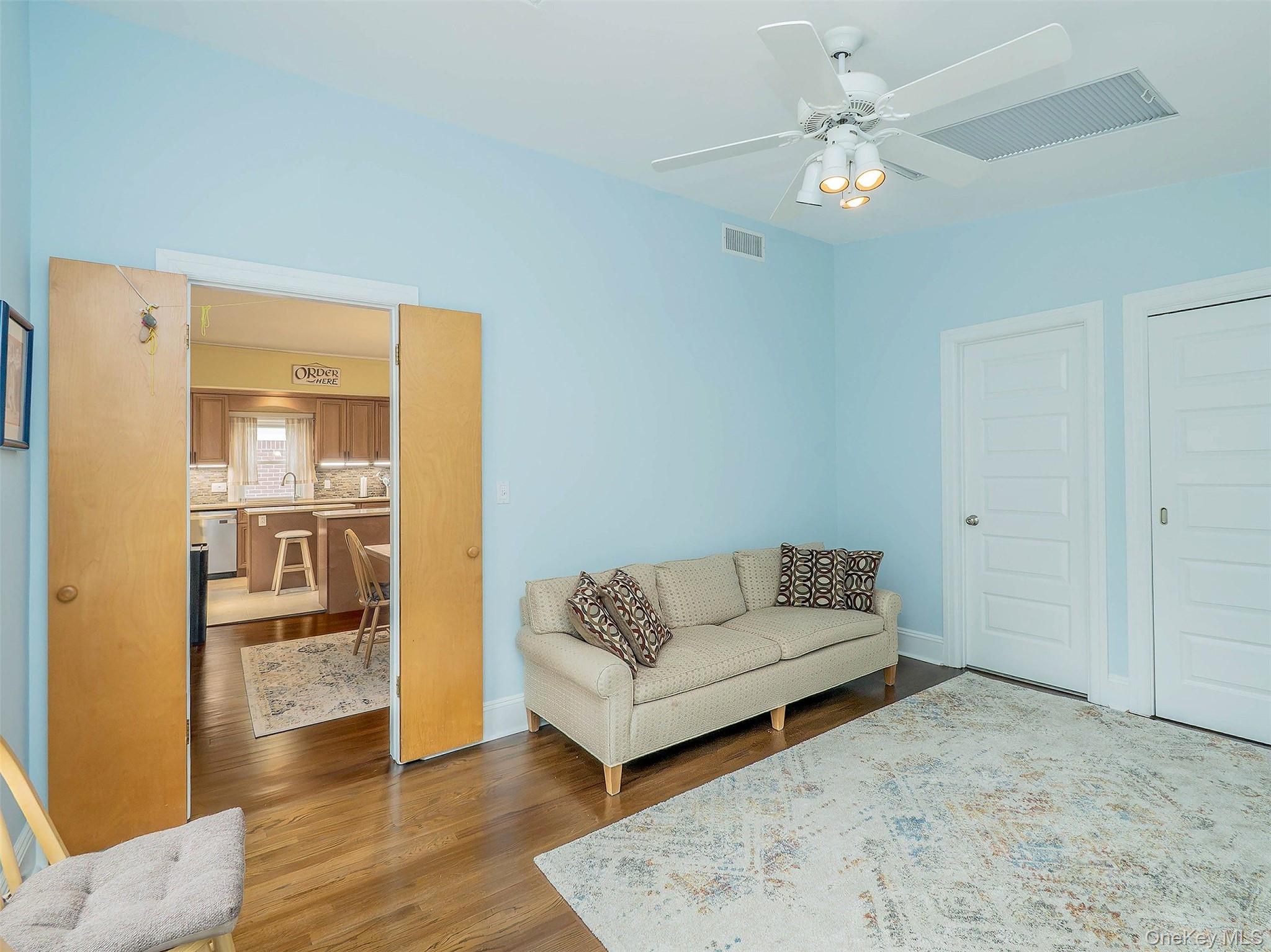  1 Raymond Street, Glen Cove, NY, 11542 - 物件實景