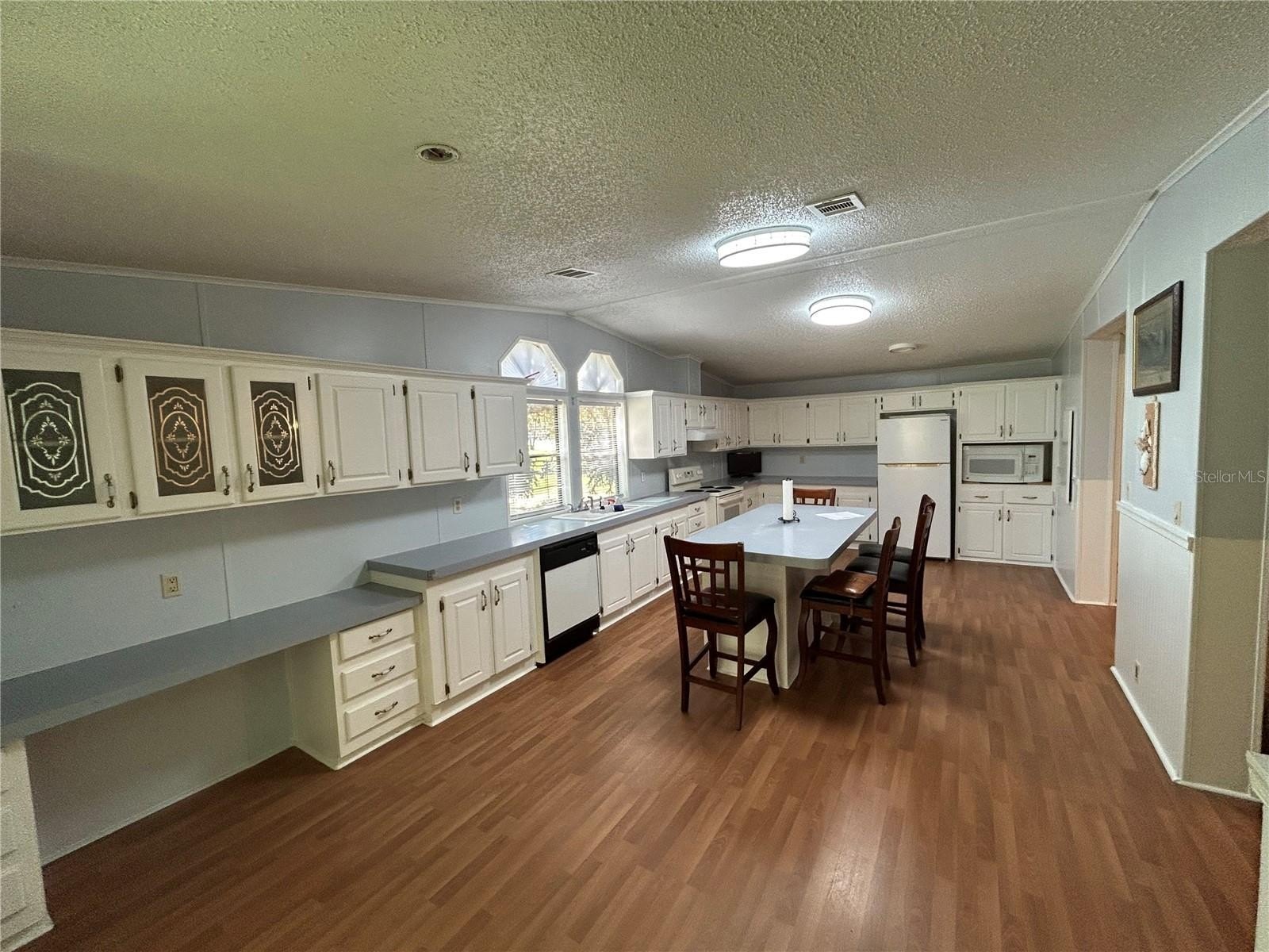 POLK CITY, Florida, 33868, United States, 5 Bedrooms Bedrooms, ,3 BathroomsBathrooms,Residential,For Sale,1984061