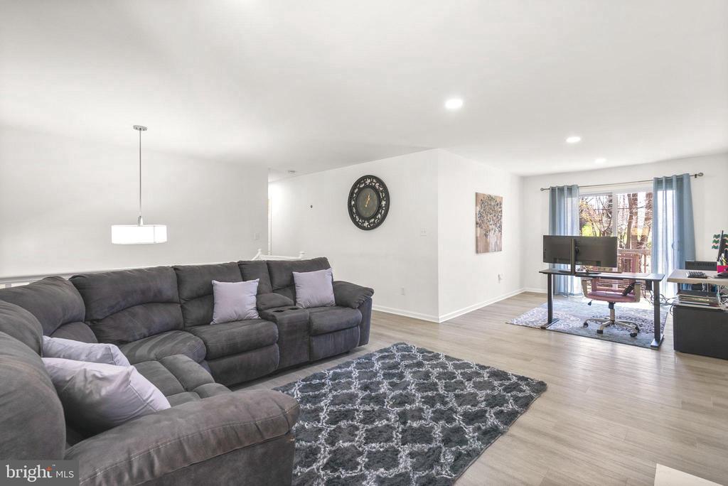 Frederick, Maryland, 21704, United States, 3 Bedrooms Bedrooms, ,3 BathroomsBathrooms,Residential,For Sale,2000343