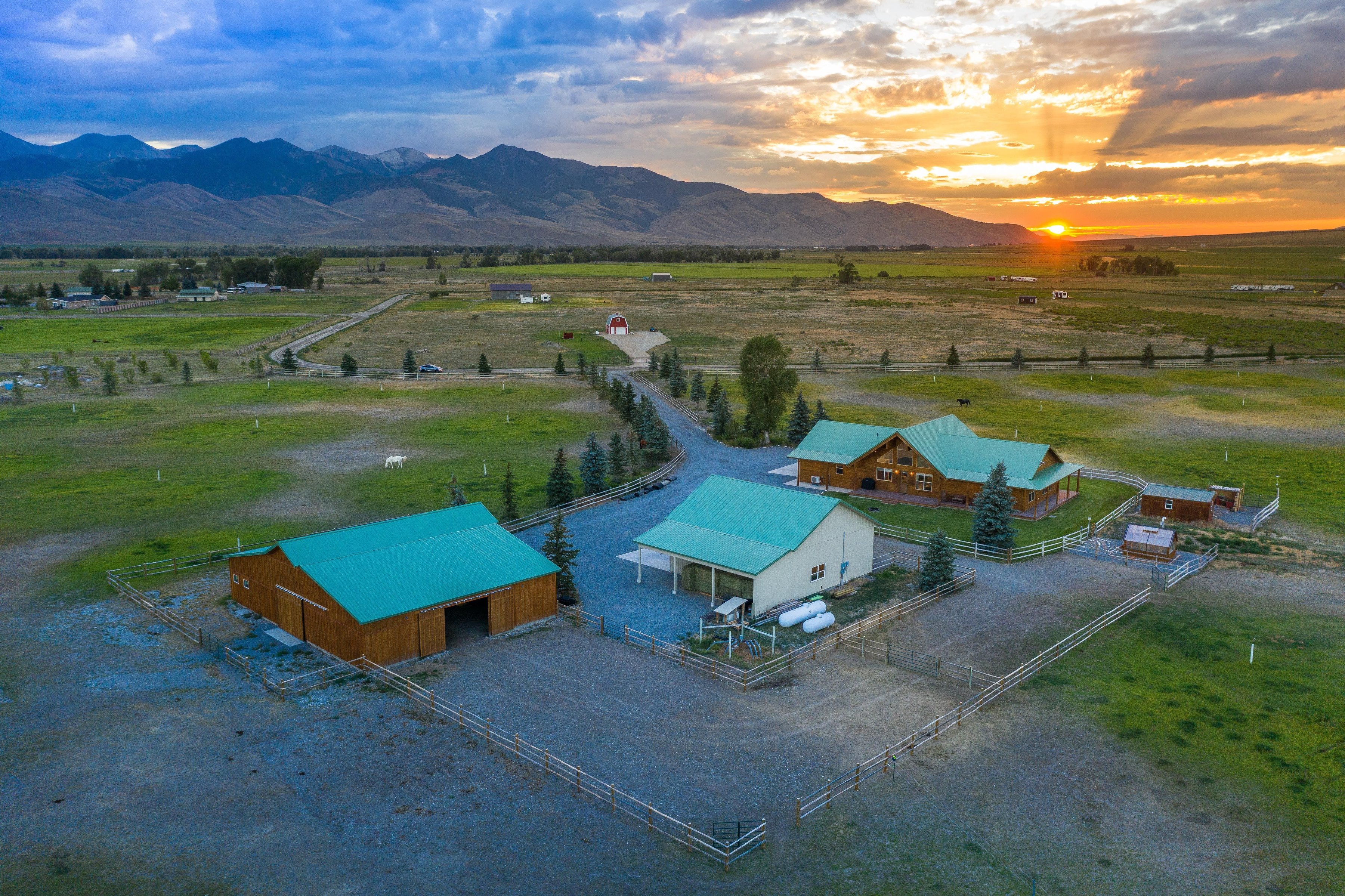  Equestrian Estate at the Base of Mt. Borah - 物件實景