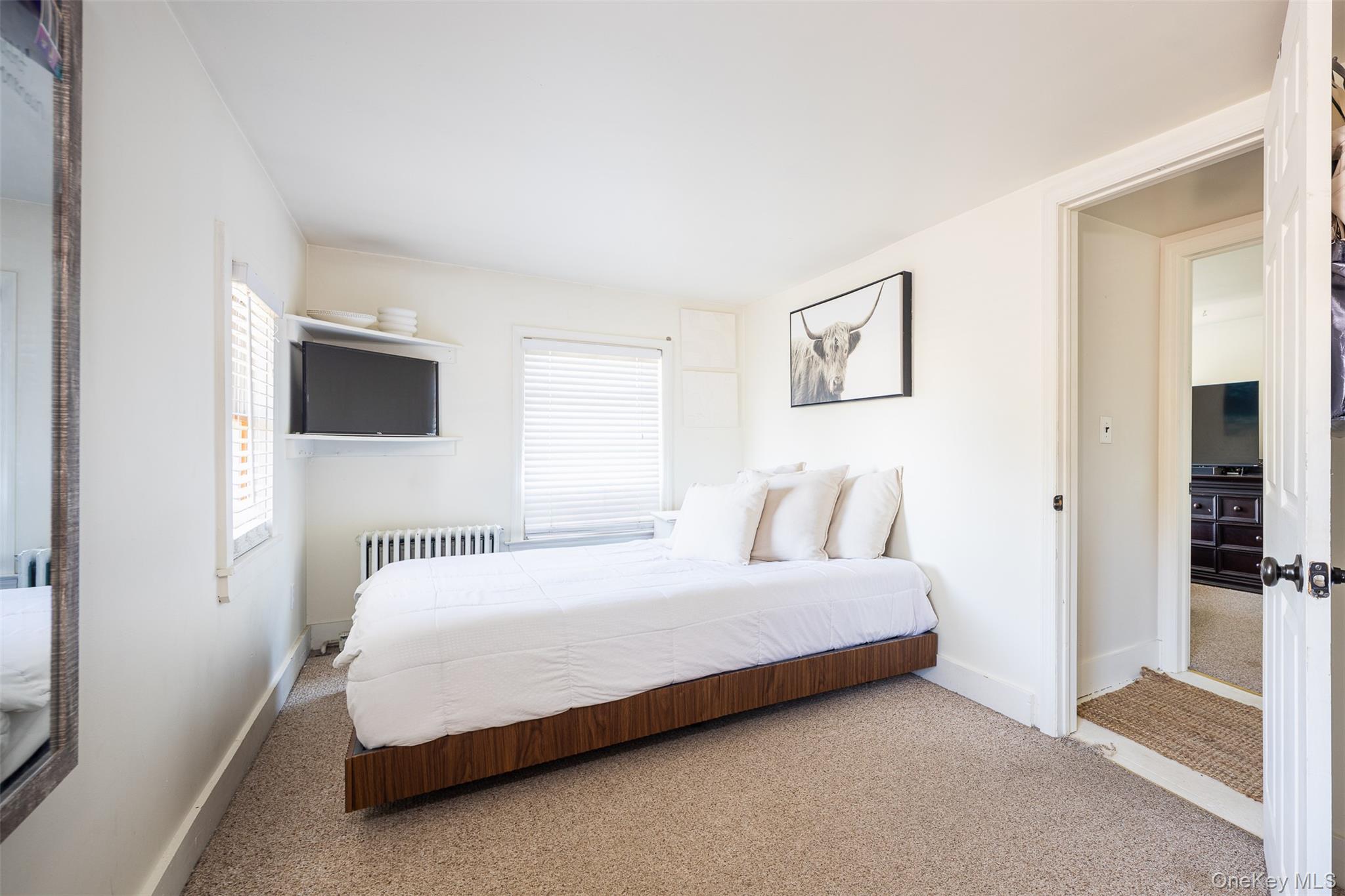 East Moriches, New York, 11940, United States, 6 Bedrooms Bedrooms, ,4 BathroomsBathrooms,Residential,For Sale,1994903