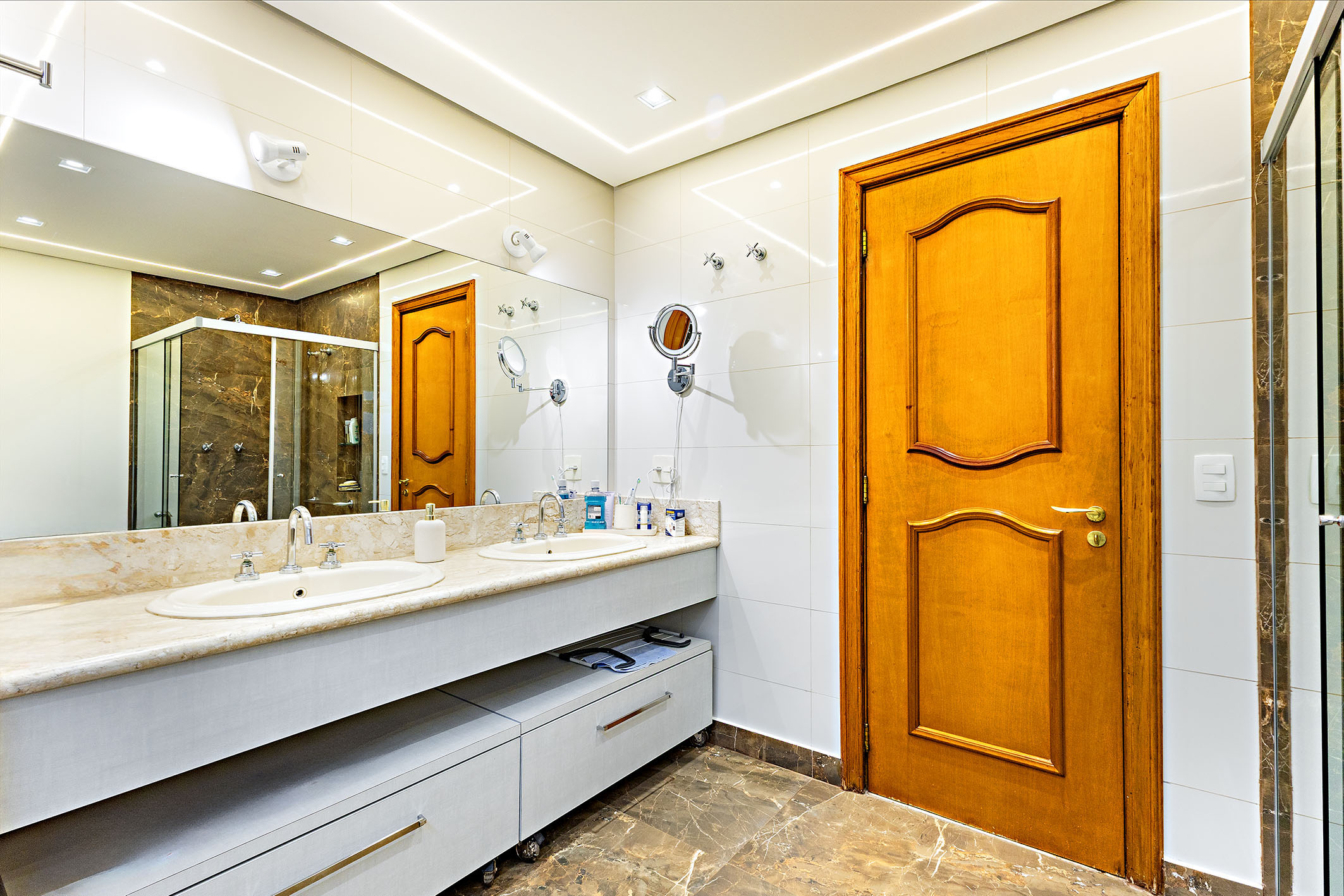  Exclusive residence in a distinctive gated community with five suites - 物件實景