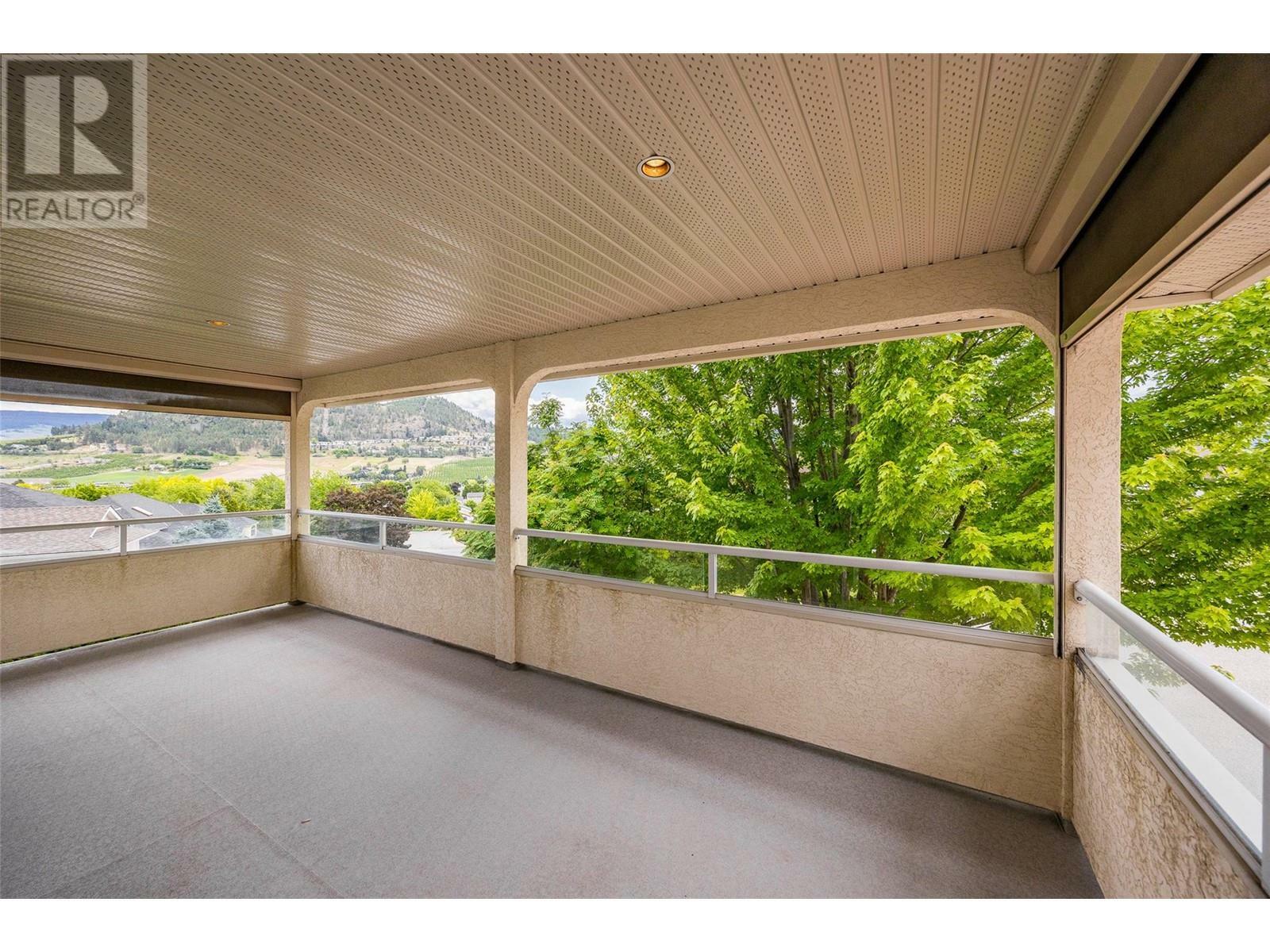 KELOWNA, British Columbia, V1V 1X3, CA, 4 Bedrooms Bedrooms, ,3 BathroomsBathrooms,Residential,For Sale,1876353