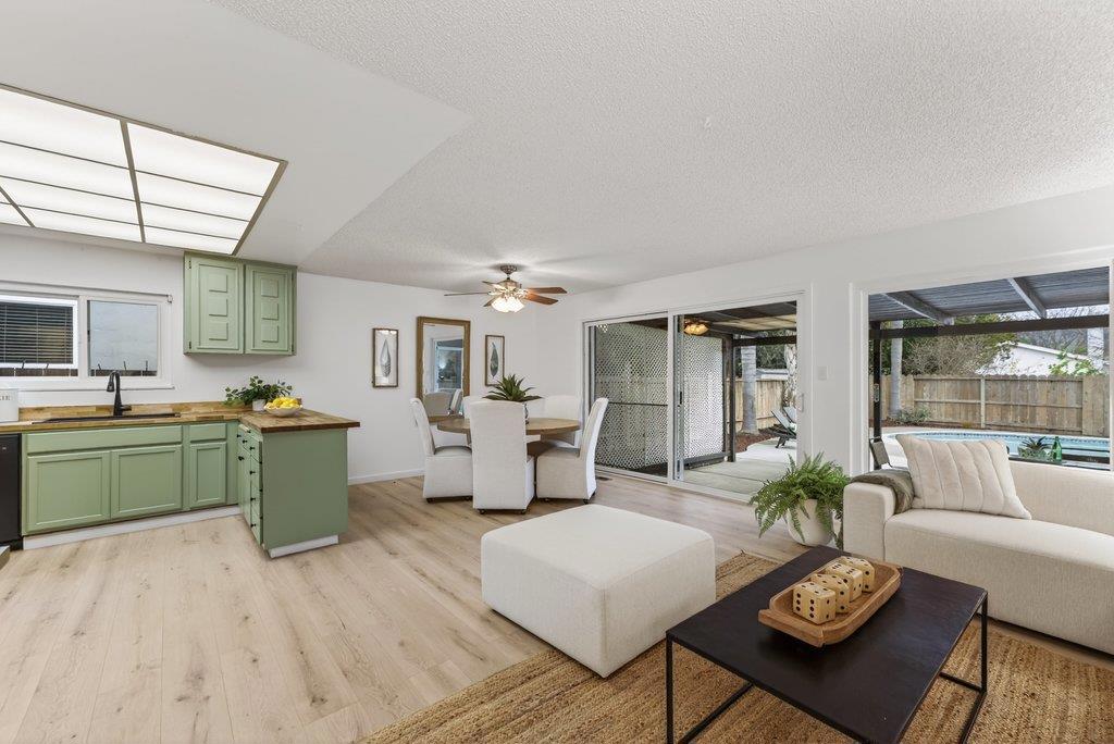 San Jose, California, 95123, United States, 4 Bedrooms Bedrooms, ,2 BathroomsBathrooms,Residential,For Sale,2005959