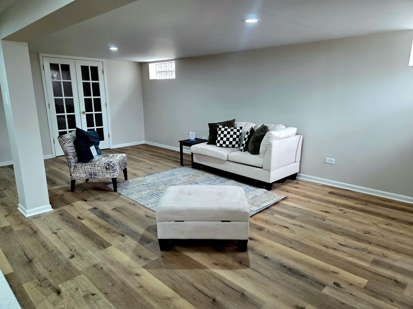 Chicago, Illinois, 60656, United States, 2 Bedrooms Bedrooms, ,2 BathroomsBathrooms,Residential,For Sale,2028341