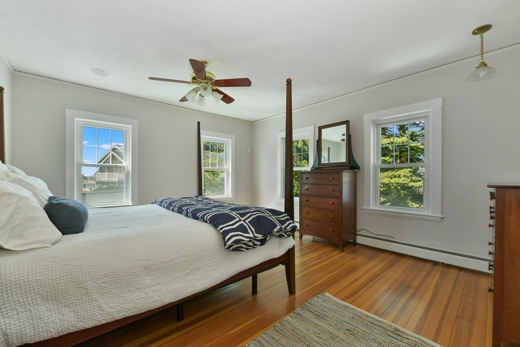 Hull, Massachusetts, 02045, United States, 7 Bedrooms Bedrooms, ,5 BathroomsBathrooms,Residential,For Sale,1794326