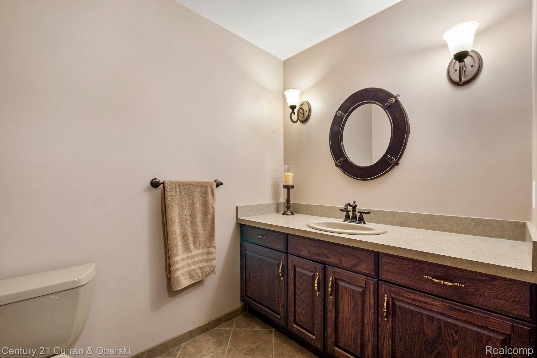 Novi, Michigan, 48374, United States, 4 Bedrooms Bedrooms, ,6 BathroomsBathrooms,Residential,For Sale,1914653