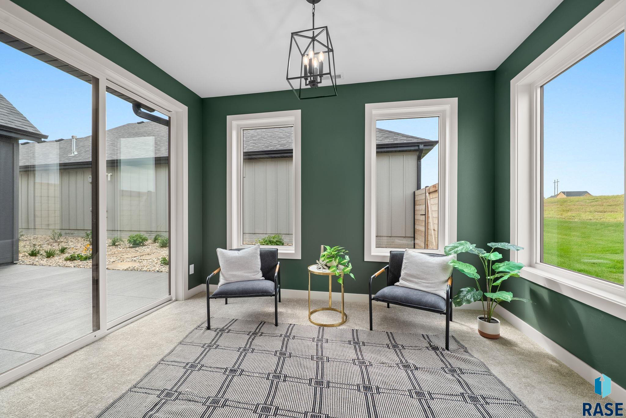 Sioux Falls, South Dakota, 57110, United States, 3 Bedrooms Bedrooms, ,3 BathroomsBathrooms,Residential,For Sale,2005643