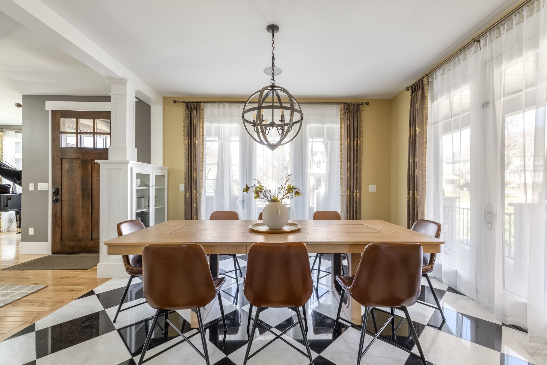  Timeless Luxury in Coveted Harvard–Yale - 物件實景