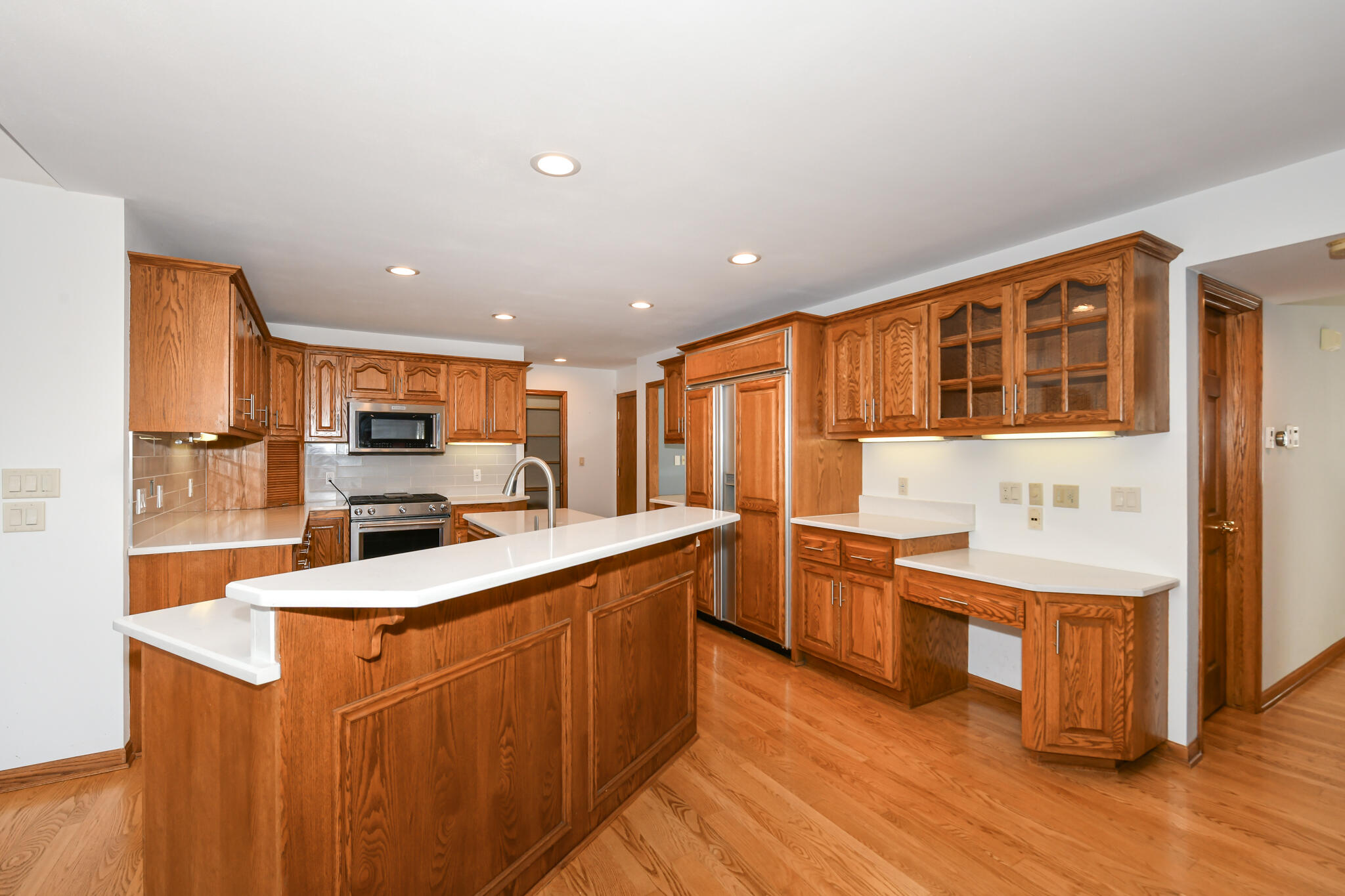 Mount Pleasant, Wisconsin, 53406, United States, 4 Bedrooms Bedrooms, ,3 BathroomsBathrooms,Residential,For Sale,1989473