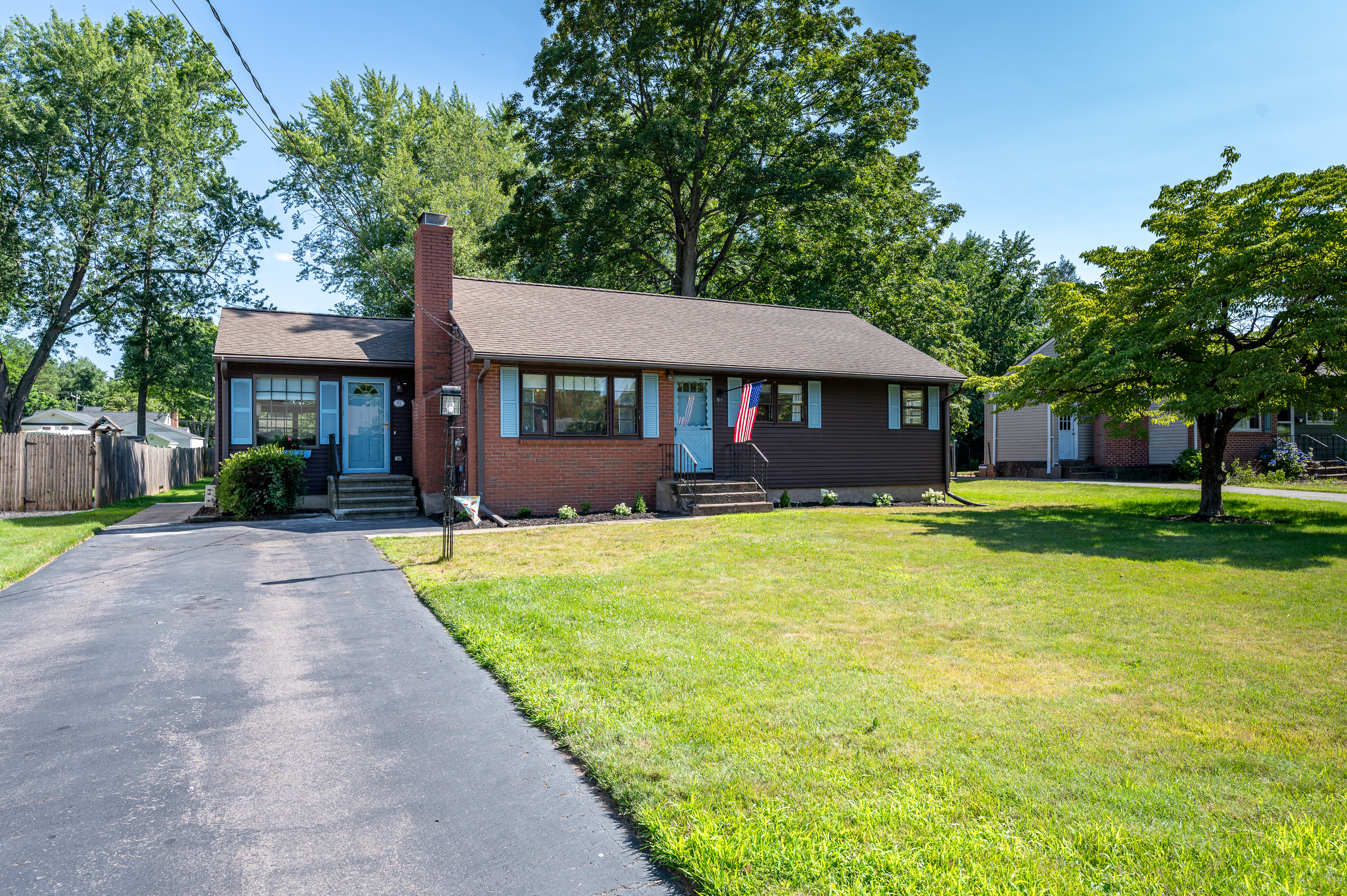  Fully modernized 3-bedroom ranch in a quiet, beautiful neighborhood. - 物件實景