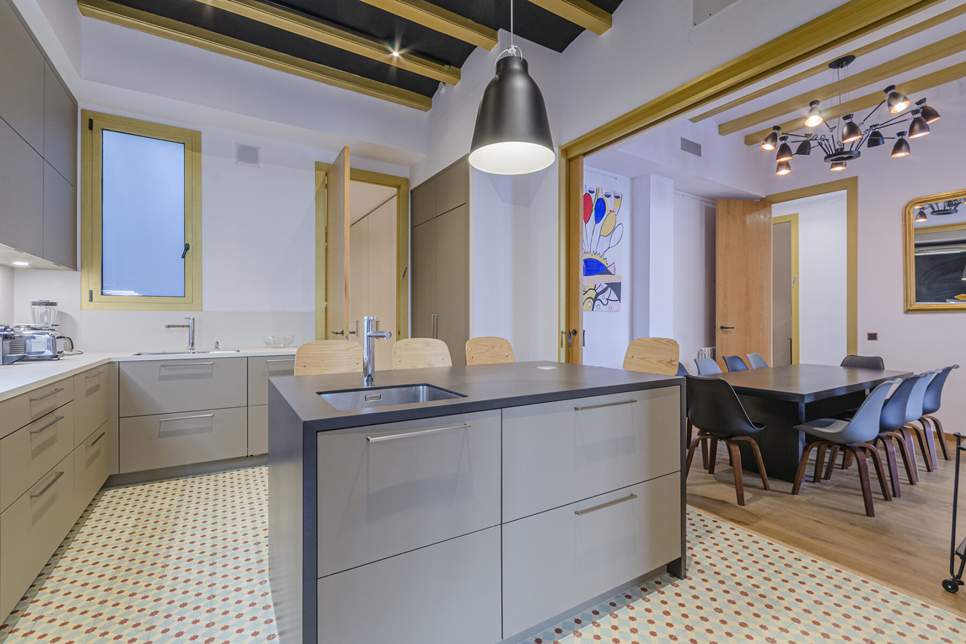  Renovated luxury house with terrace for sale in Eixample, Barcelona - 物件實景