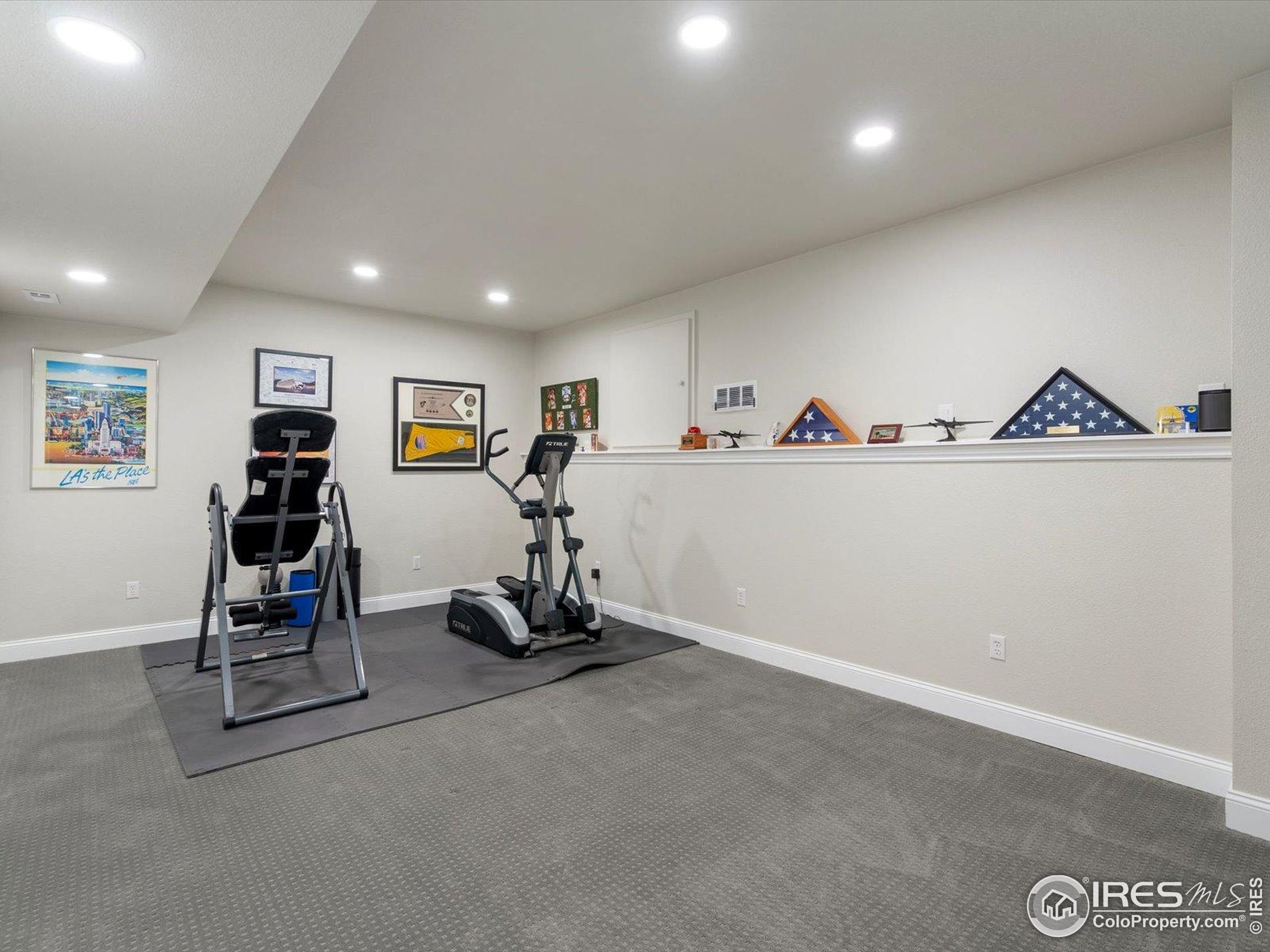 Arvada, Colorado, 80007, United States, 3 Bedrooms Bedrooms, ,2 BathroomsBathrooms,Residential,For Sale,1916869