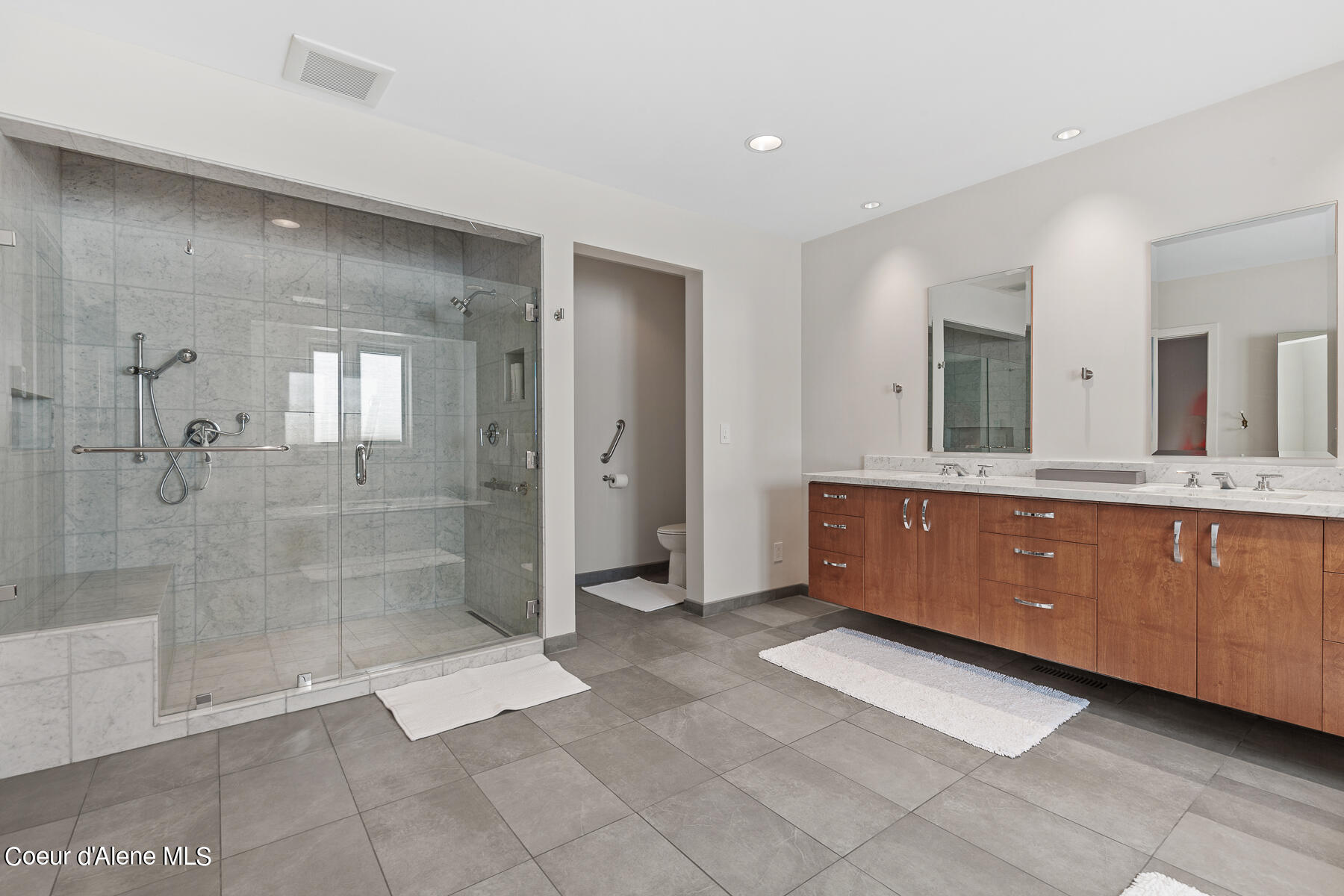 Kellogg, Idaho, 83837, United States, 3 Bedrooms Bedrooms, ,3 BathroomsBathrooms,Residential,For Sale,1915228