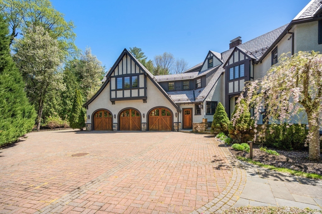 Wellesley, Massachusetts, 02482, United States, 9 Bedrooms Bedrooms, ,10 BathroomsBathrooms,Residential,For Sale,1804241