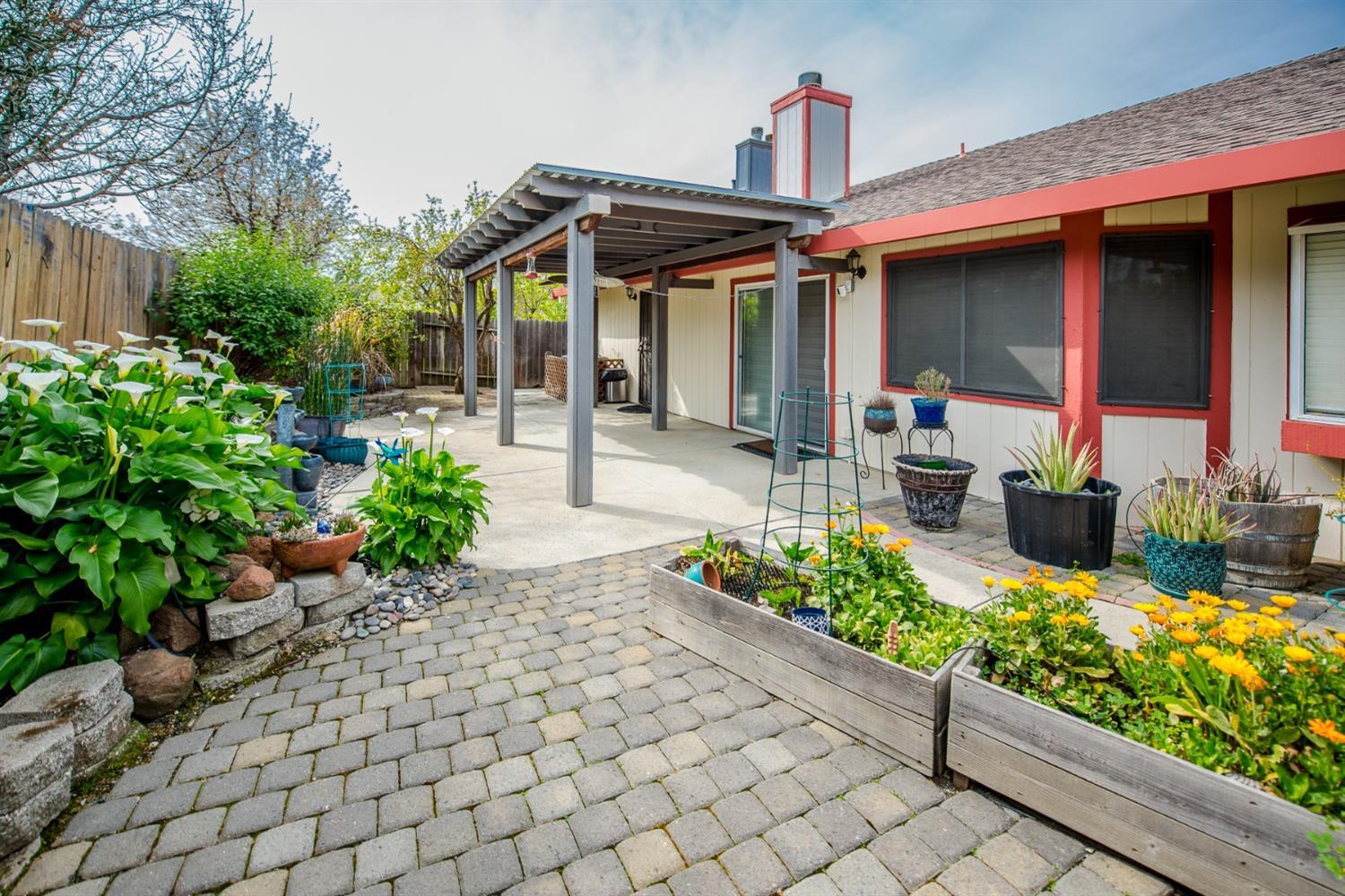 Woodland, California, 95695, United States, 3 Bedrooms Bedrooms, ,2 BathroomsBathrooms,Residential,For Sale,1847457