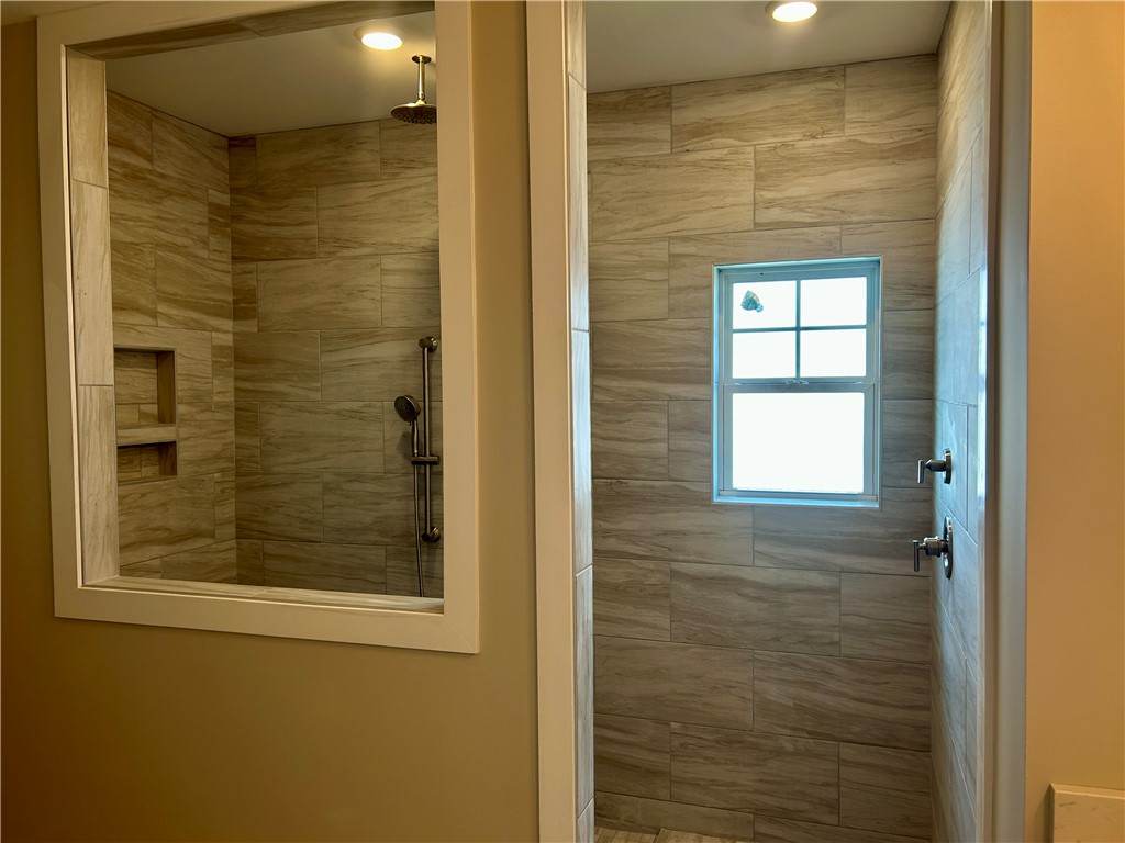 Central, South Carolina, 29630, United States, 3 Bedrooms Bedrooms, ,2 BathroomsBathrooms,Residential,For Sale,1948898