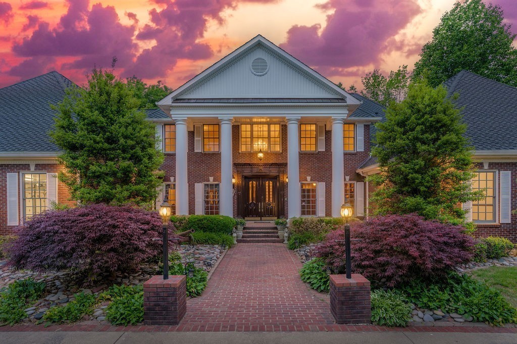 Clarksville, Tennessee, 37043, United States, 7 Bedrooms Bedrooms, ,7 BathroomsBathrooms,Residential,For Sale,1999210