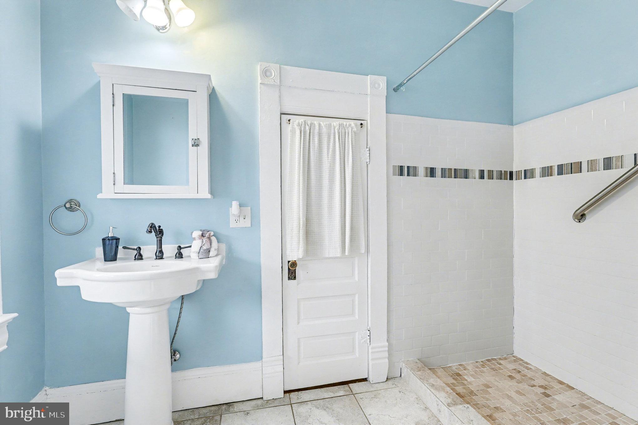 Indian Head, Maryland, 20640, United States, 5 Bedrooms Bedrooms, ,3 BathroomsBathrooms,Residential,For Sale,1998717