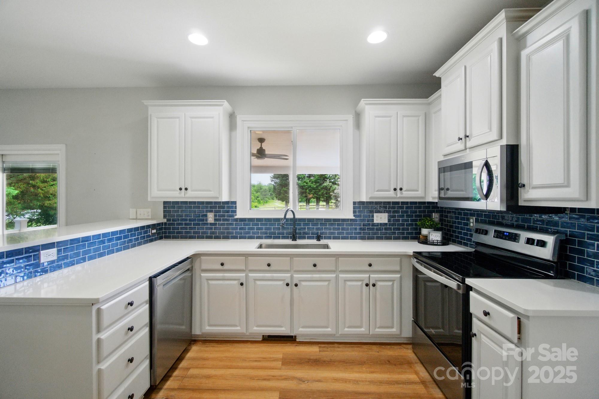 Mooresville, North Carolina, 28117, United States, 5 Bedrooms Bedrooms, ,3 BathroomsBathrooms,Residential,For Sale,1827800