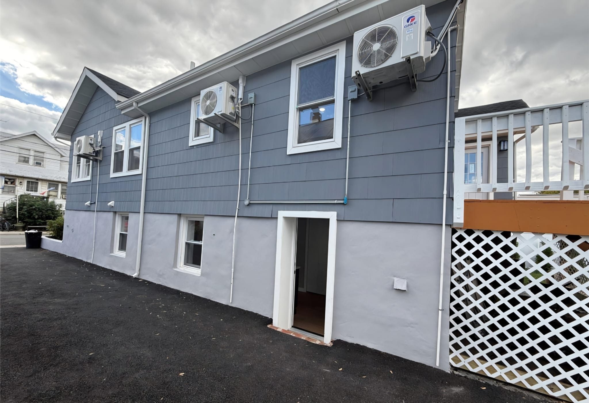 Little Ferry, New Jersey, 07643, United States, 5 Bedrooms Bedrooms, ,2 BathroomsBathrooms,Residential,For Sale,1983964