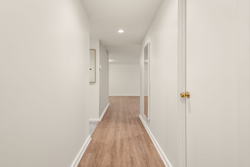 Cambridge, Massachusetts, 02138, United States, 1 Bedroom Bedrooms, ,1 BathroomBathrooms,Residential,For Sale,1883124