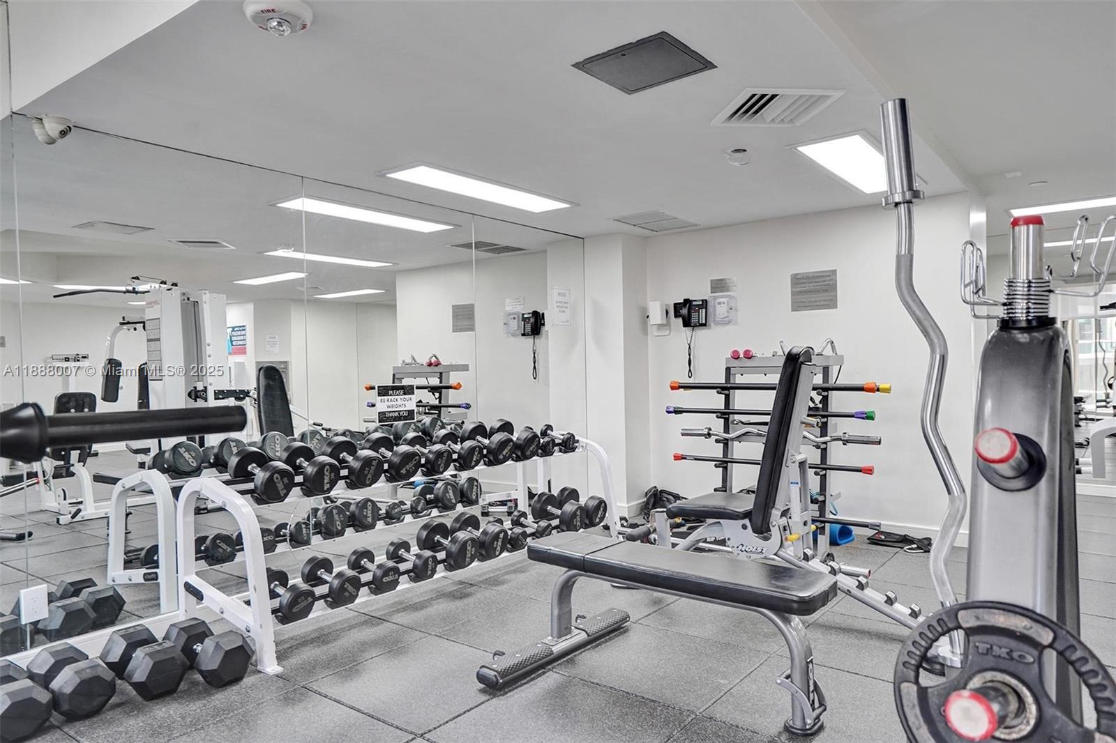 Aventura, Florida, 33180, United States, 2 Bedrooms Bedrooms, ,2 BathroomsBathrooms,Residential,For Sale,1954501