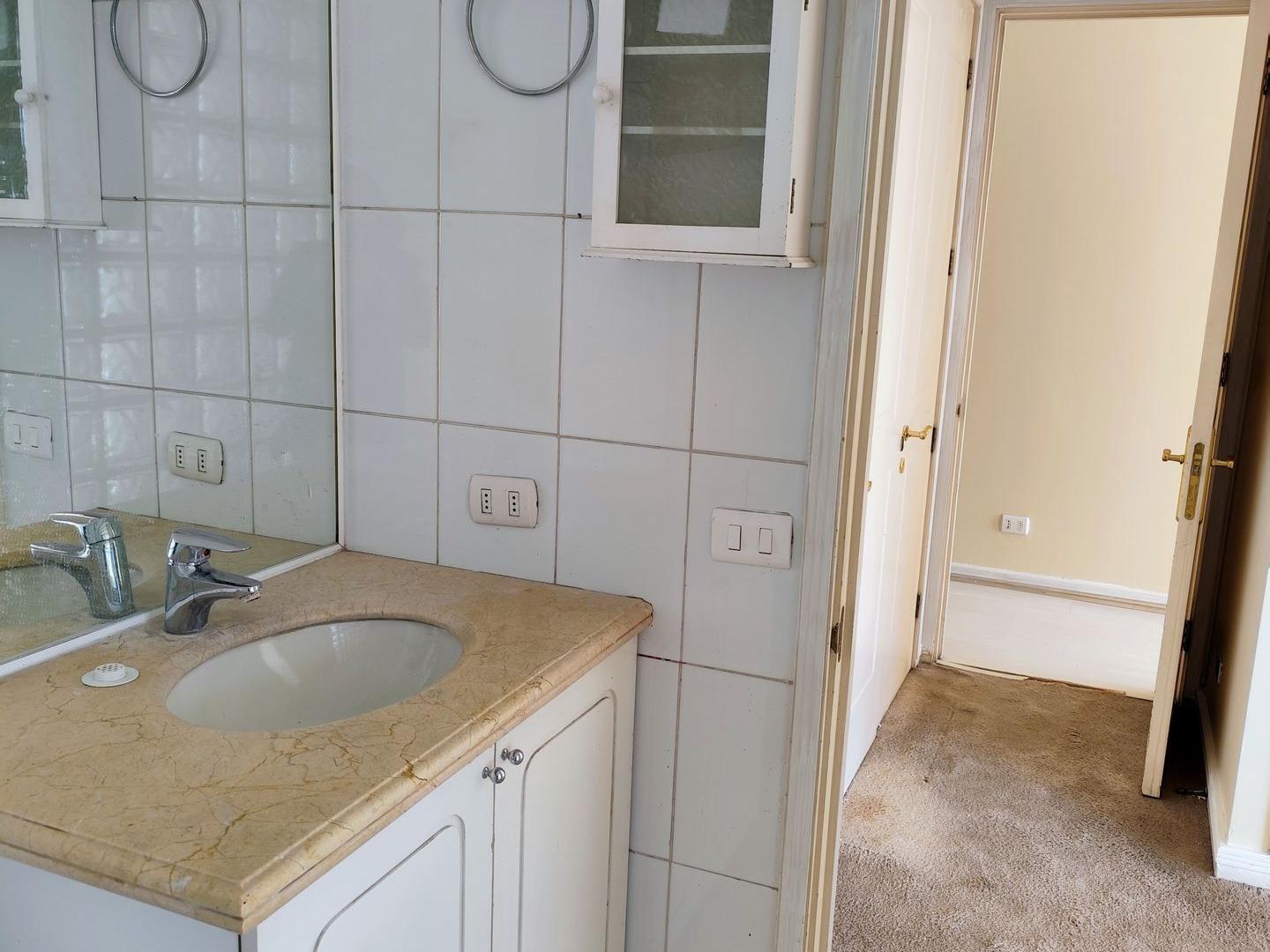Las Condes, Chile, 3 Bedrooms Bedrooms, ,3 BathroomsBathrooms,Residential,For Sale,1941581