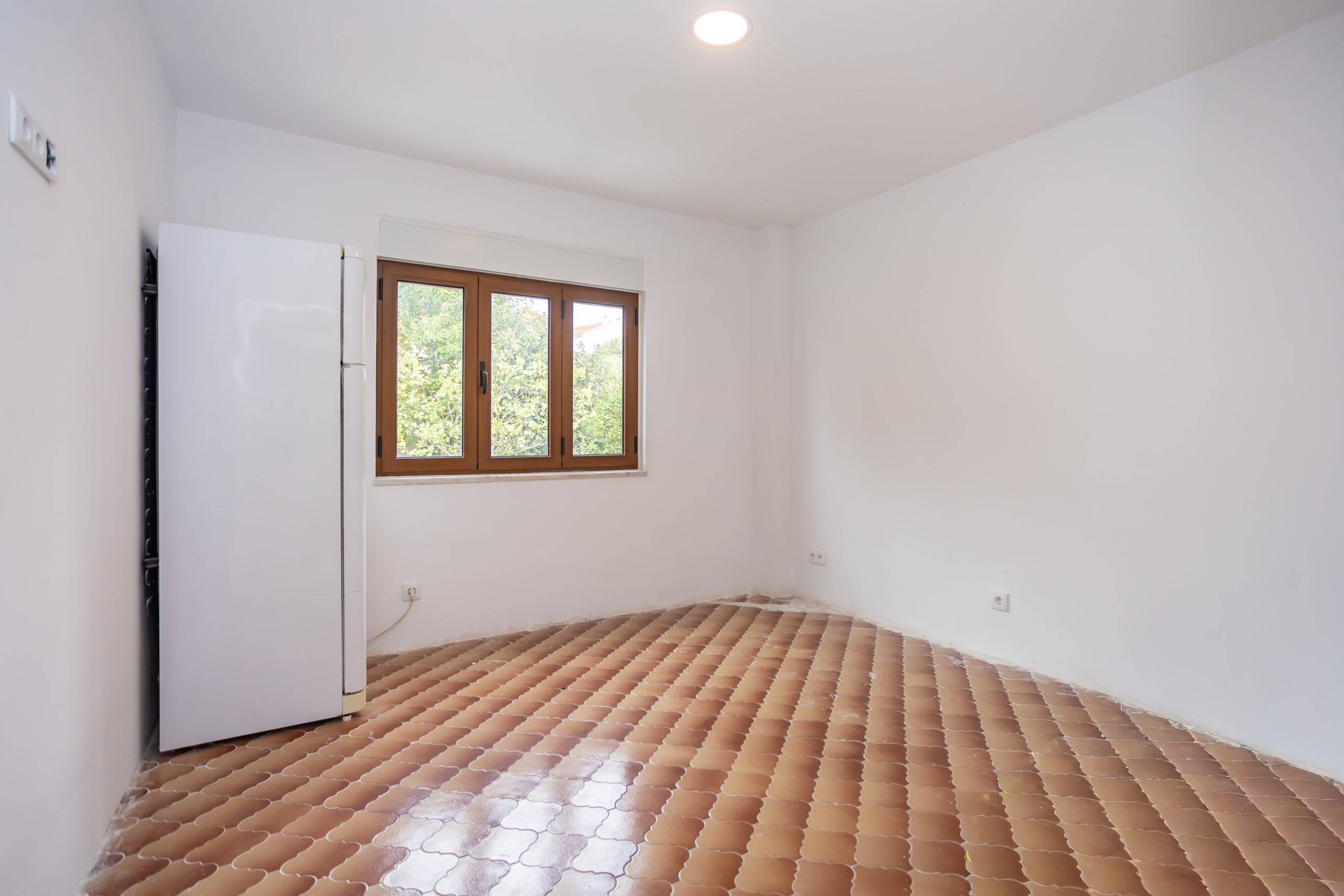 Loures, Lisbon, 2670-560, PT, 5 Bedrooms Bedrooms, ,3 BathroomsBathrooms,Residential,For Sale,1989673