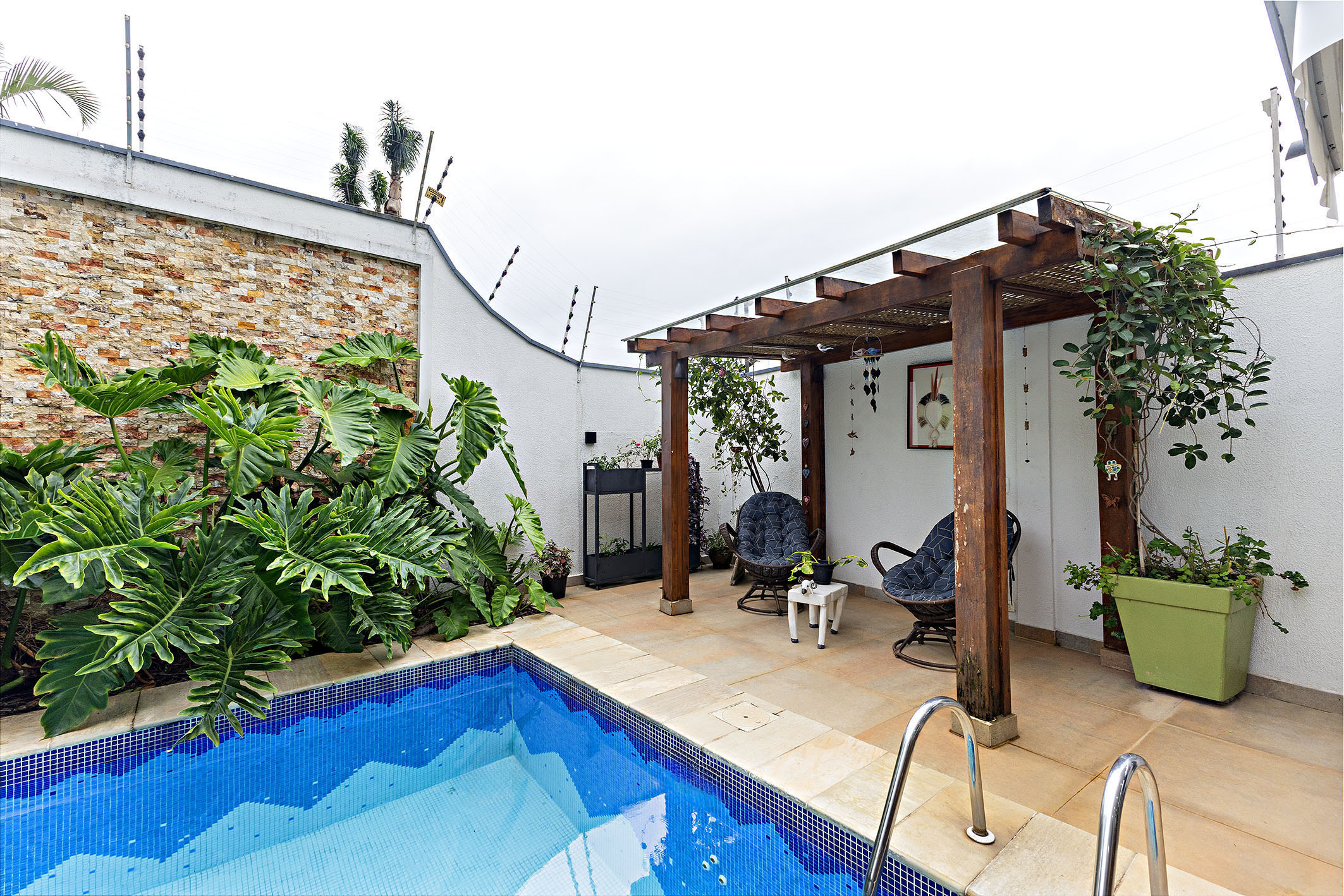  Exclusive residence in a distinctive gated community with five suites - 物件實景