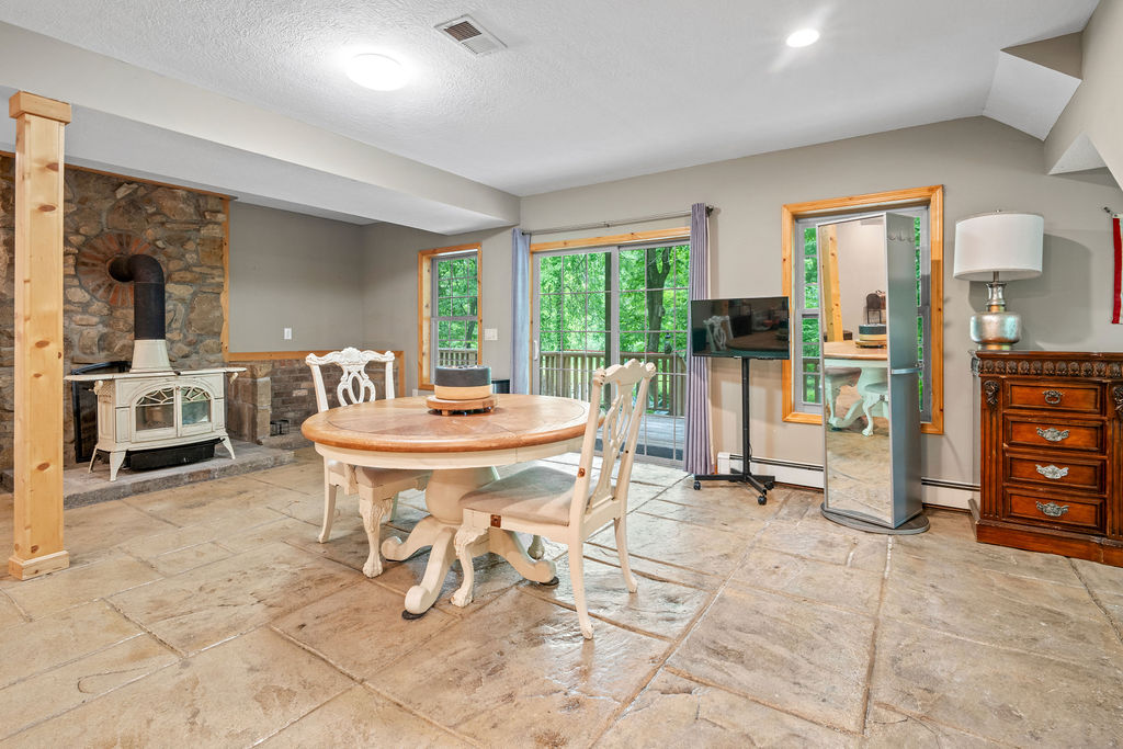 Marengo, Ohio, 43334, United States, 5 Bedrooms Bedrooms, ,3 BathroomsBathrooms,Residential,For Sale,2048859