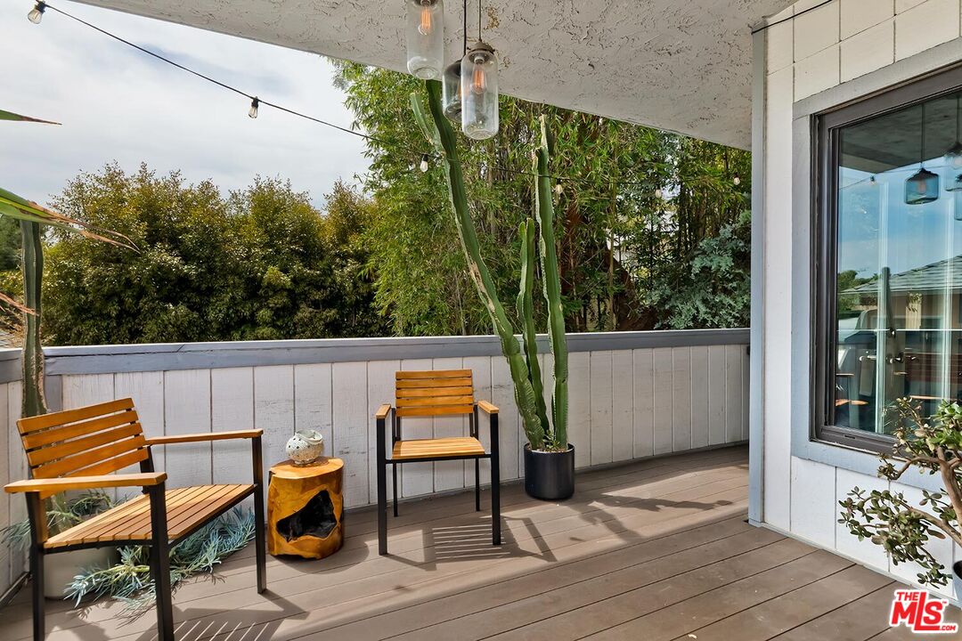 West Hollywood, California, 90069, United States, 2 Bedrooms Bedrooms, ,2 BathroomsBathrooms,Residential,For Sale,1819033