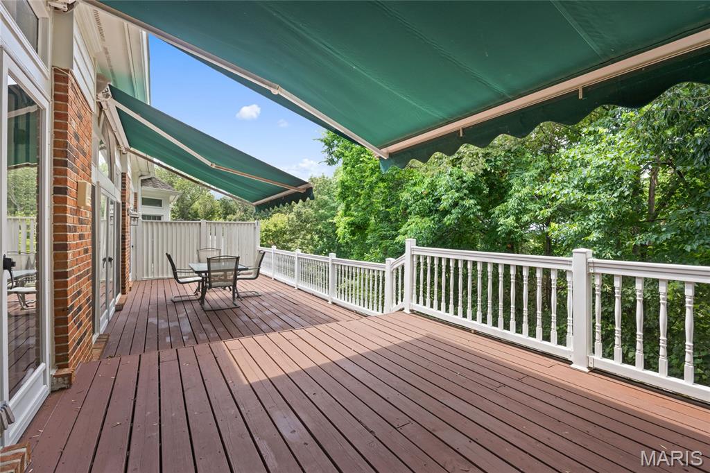 Chesterfield, Missouri, 63017, United States, 3 Bedrooms Bedrooms, ,4 BathroomsBathrooms,Residential,For Sale,1890003