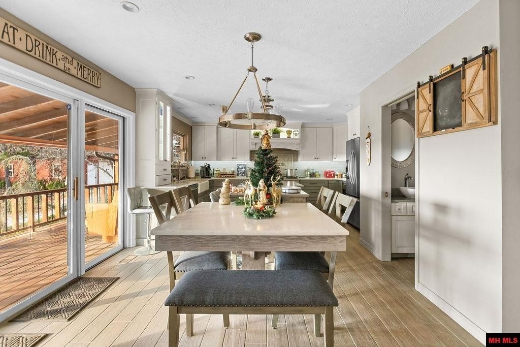 Jordan, Arkansas, 72519, United States, 4 Bedrooms Bedrooms, ,4 BathroomsBathrooms,Residential,For Sale,2005466