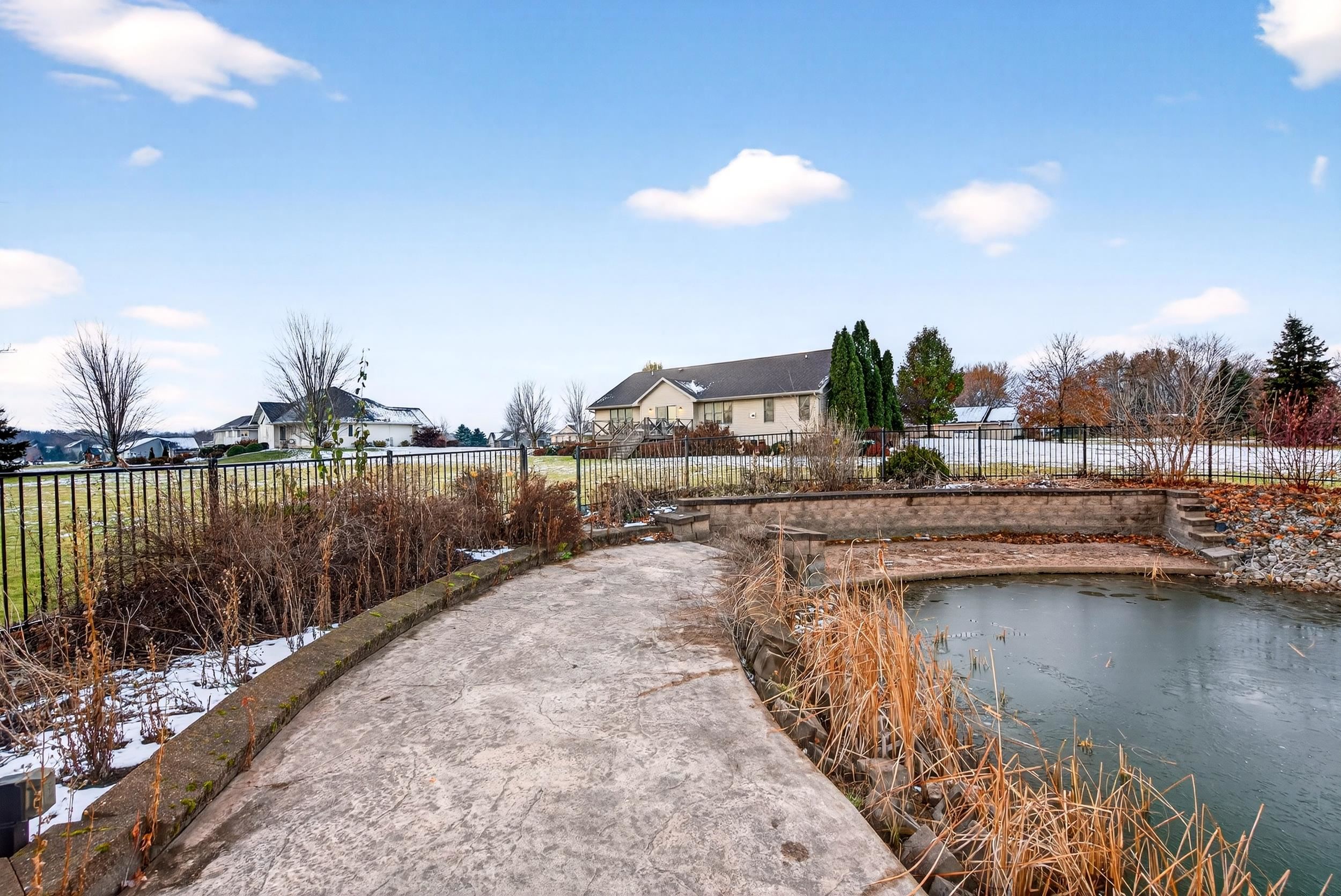 Neenah, Wisconsin, 54956, United States, 4 Bedrooms Bedrooms, ,4 BathroomsBathrooms,Residential,For Sale,1996384