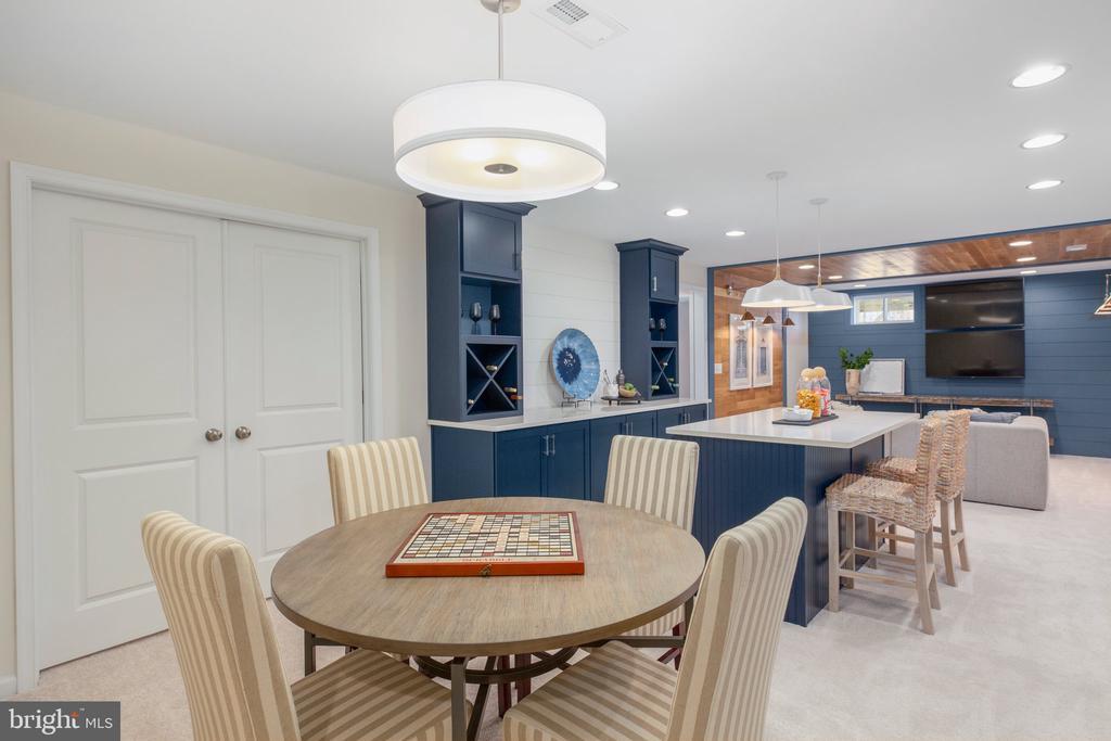 Fredericksburg, Virginia, 22408, United States, 3 Bedrooms Bedrooms, ,4 BathroomsBathrooms,Residential,For Sale,1849783