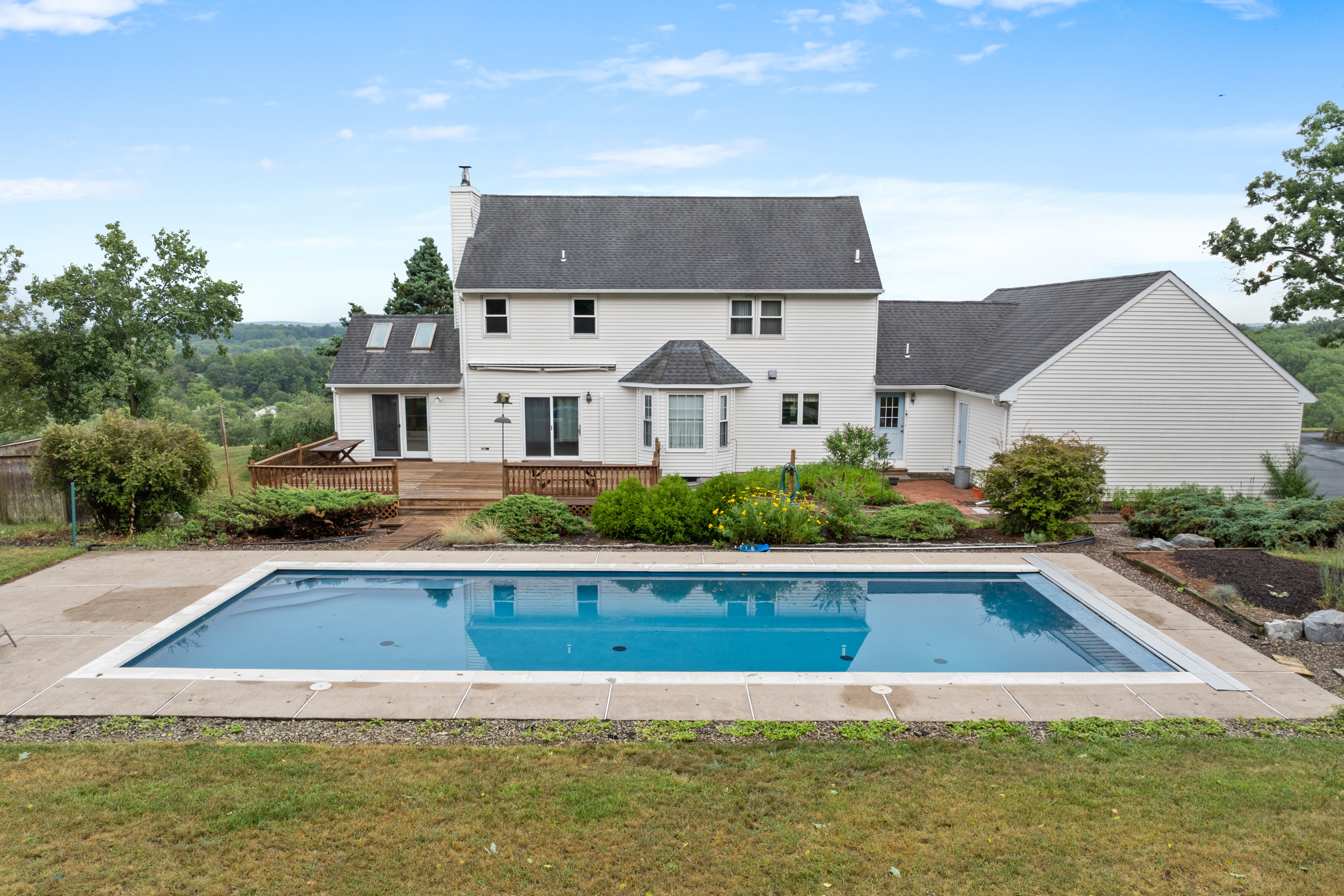 New Tripoli, Pennsylvania, 18066-2432, United States, 3 Bedrooms Bedrooms, ,3 BathroomsBathrooms,Residential,For Sale,1945015