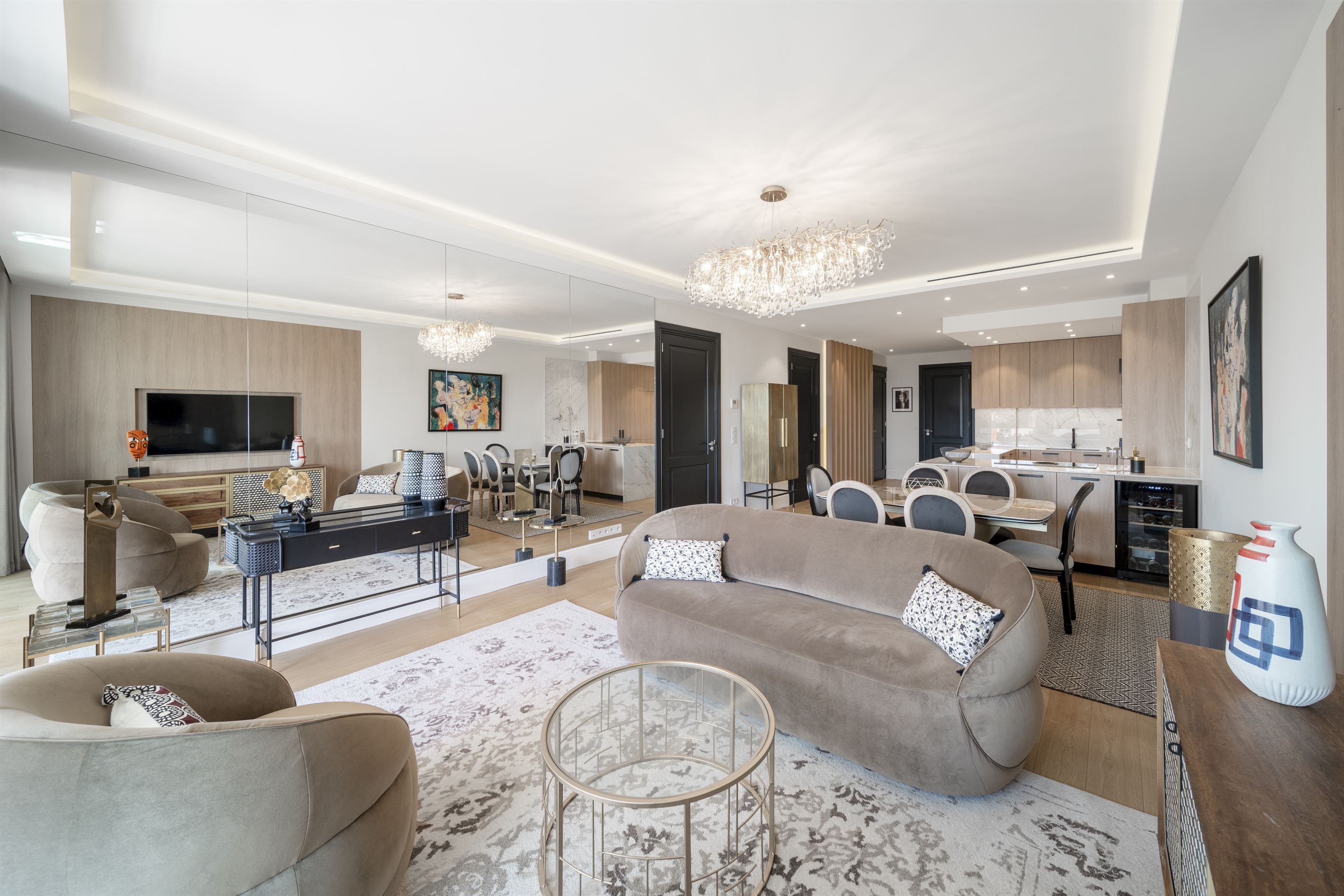  Recently renovated 3-bedroom apartment on the Croisette in Cannes, terrace and … - 物件實景
