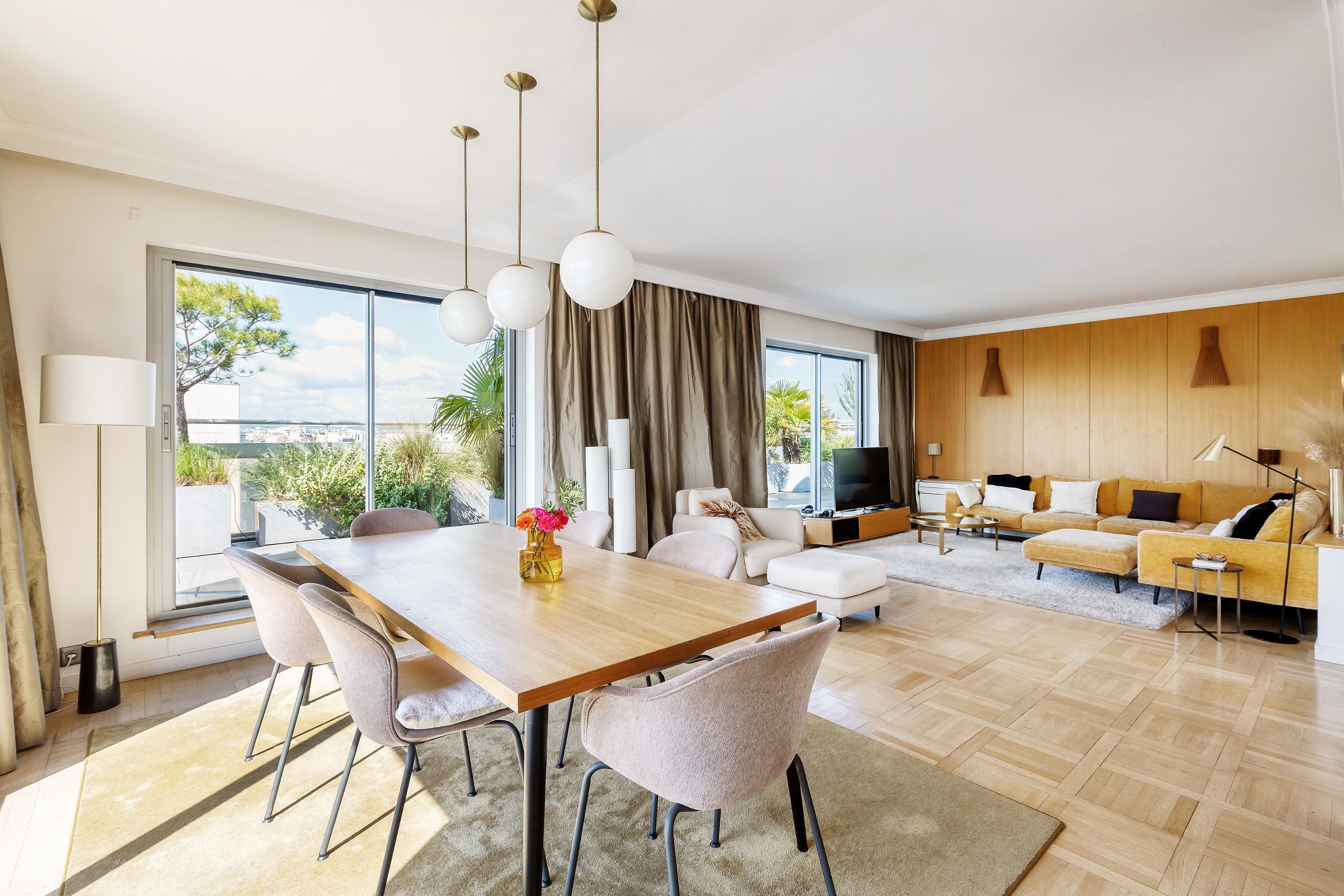 FOR SALE - Top-floor 