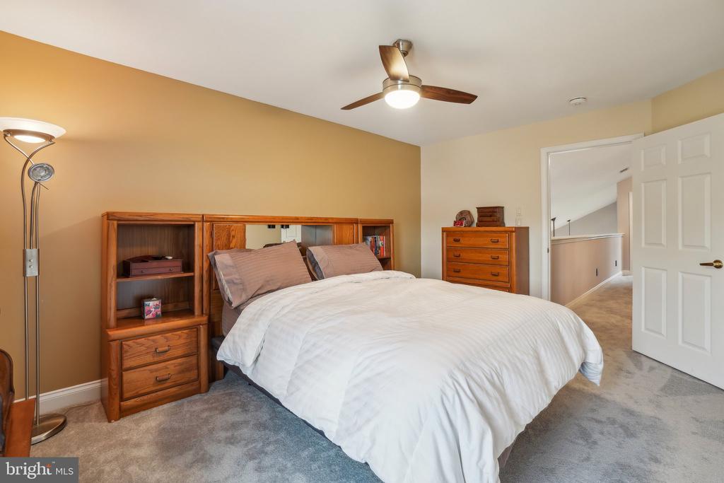 Gainesville, Virginia, 20155, United States, 3 Bedrooms Bedrooms, ,4 BathroomsBathrooms,Residential,For Sale,1896801