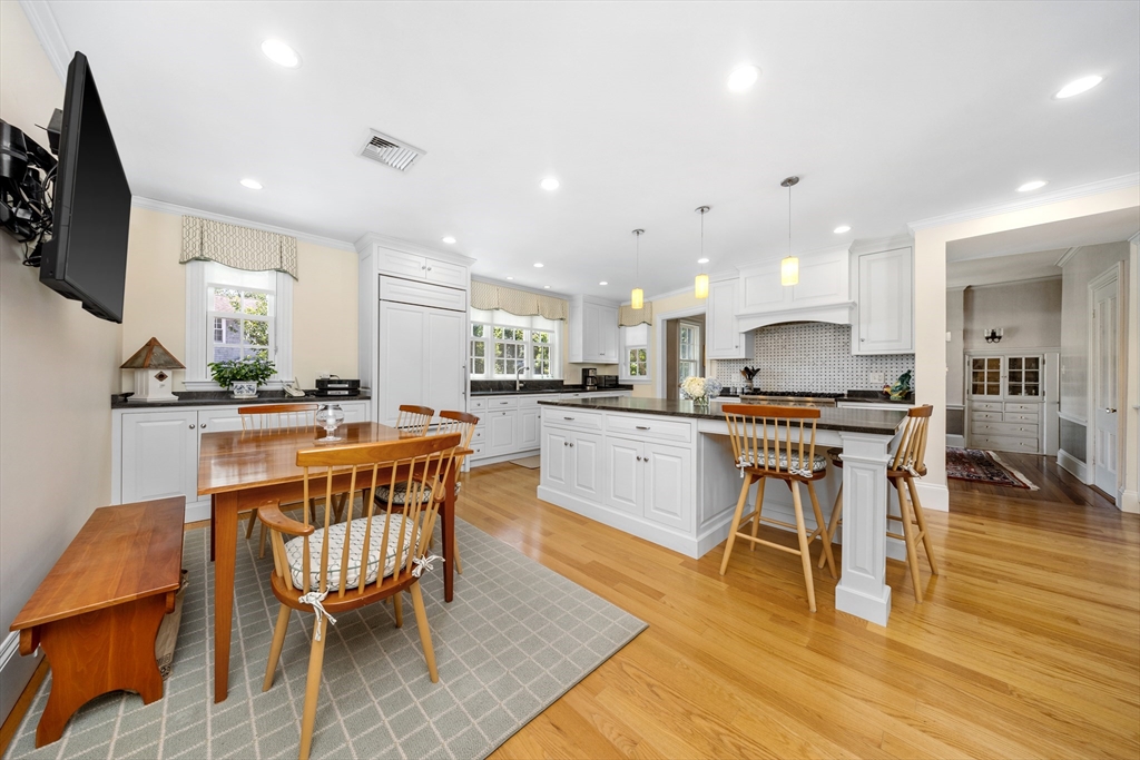 Hingham, Massachusetts, 02043, United States, 5 Bedrooms Bedrooms, ,5 BathroomsBathrooms,Residential,For Sale,1901935