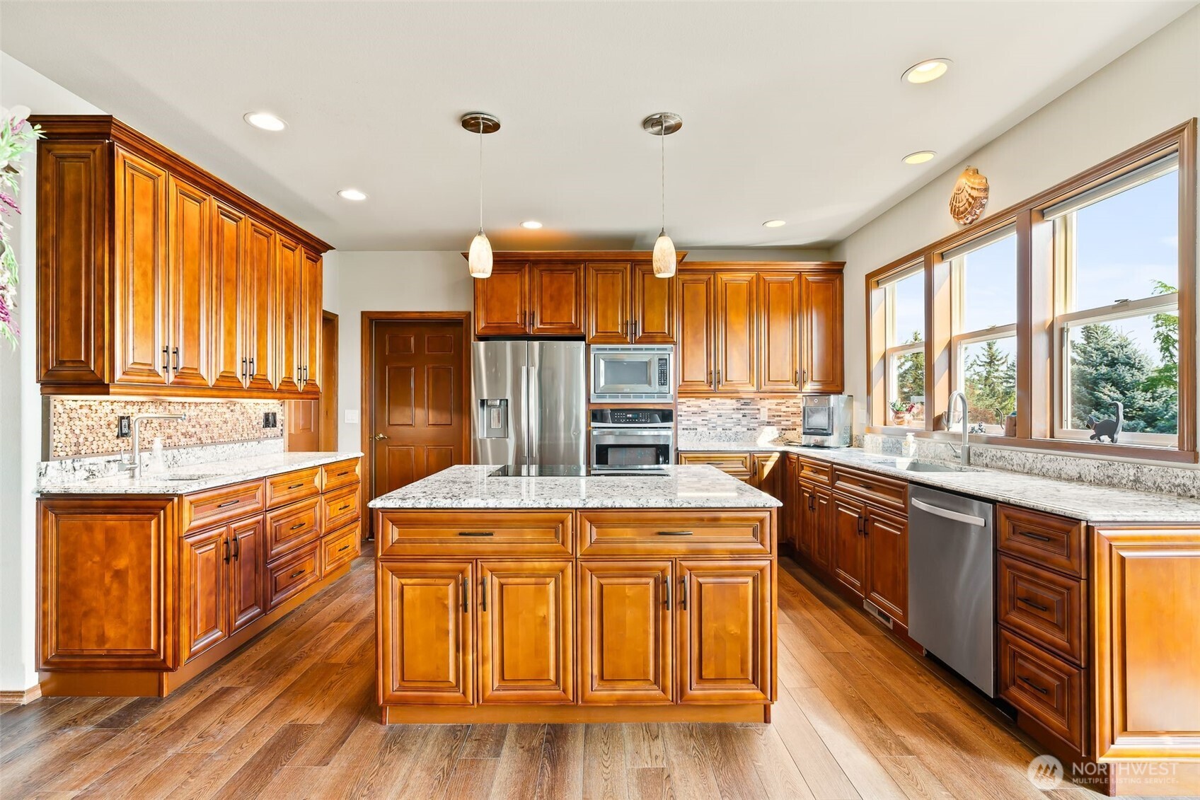 Ellensburg, Washington, 98926, United States, 4 Bedrooms Bedrooms, ,4 BathroomsBathrooms,Residential,For Sale,1983765