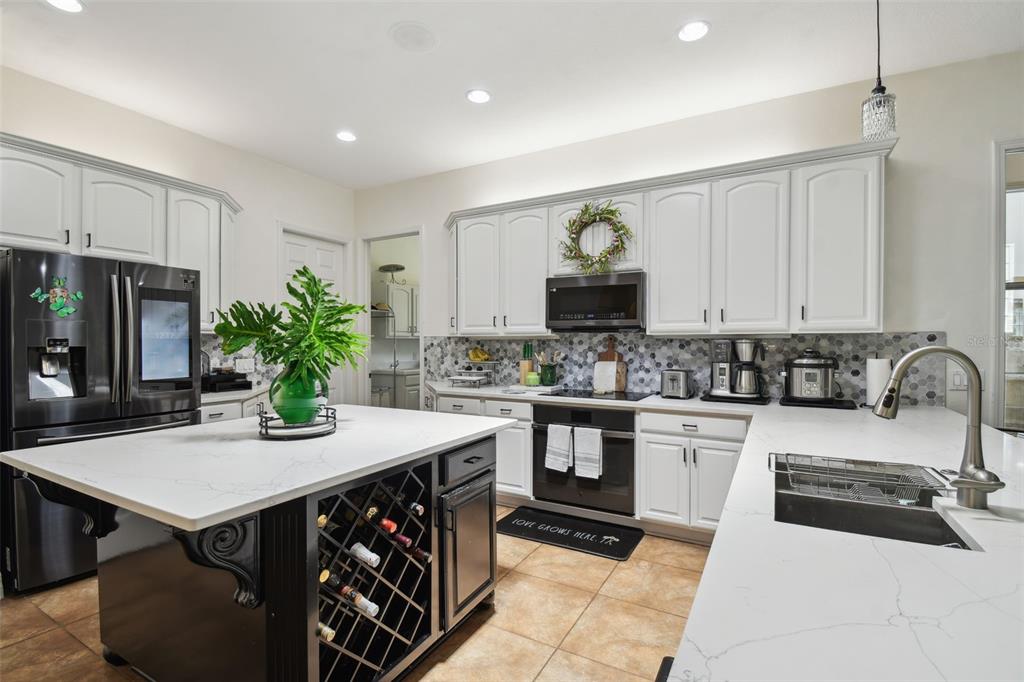 Hudson, Florida, 34669, United States, 4 Bedrooms Bedrooms, ,3 BathroomsBathrooms,Residential,For Sale,1869987
