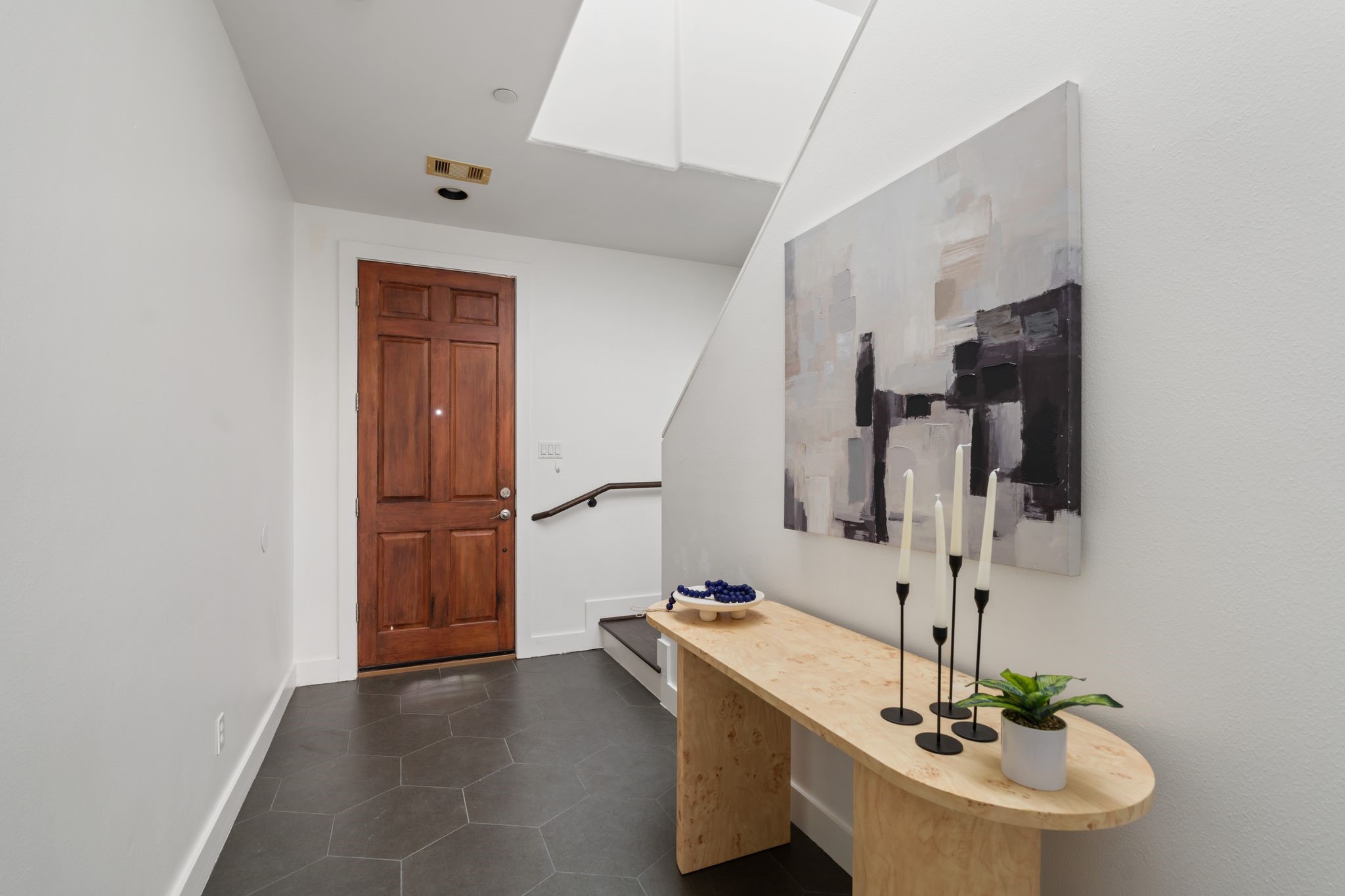 2105 Woodhead Street - 物件實景
