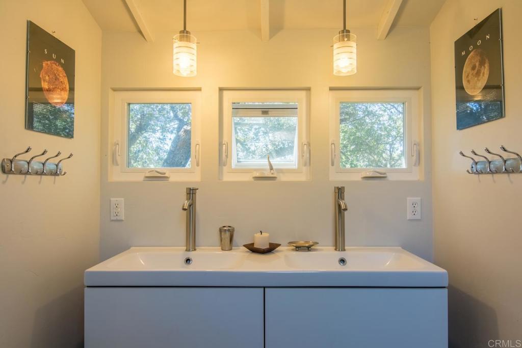 Julian, California, 92036, United States, 6 Bedrooms Bedrooms, ,5 BathroomsBathrooms,Residential,For Sale,1838648