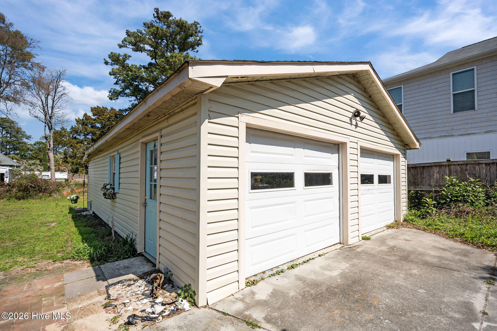 Carolina Beach, North Carolina, 28428, United States, 3 Bedrooms Bedrooms, ,2 BathroomsBathrooms,Residential,For Sale,2026131
