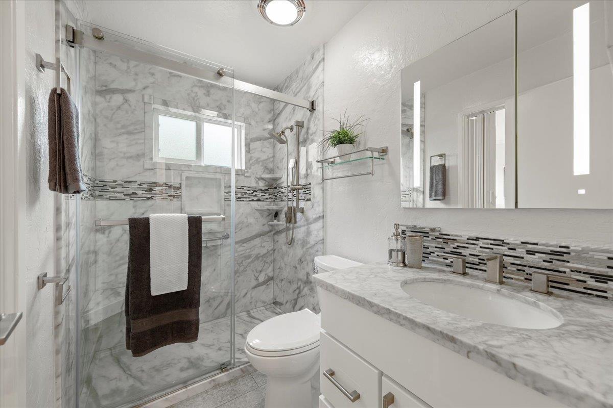 Castro Valley, California, 94546, United States, 4 Bedrooms Bedrooms, ,3 BathroomsBathrooms,Residential,For Sale,1989178