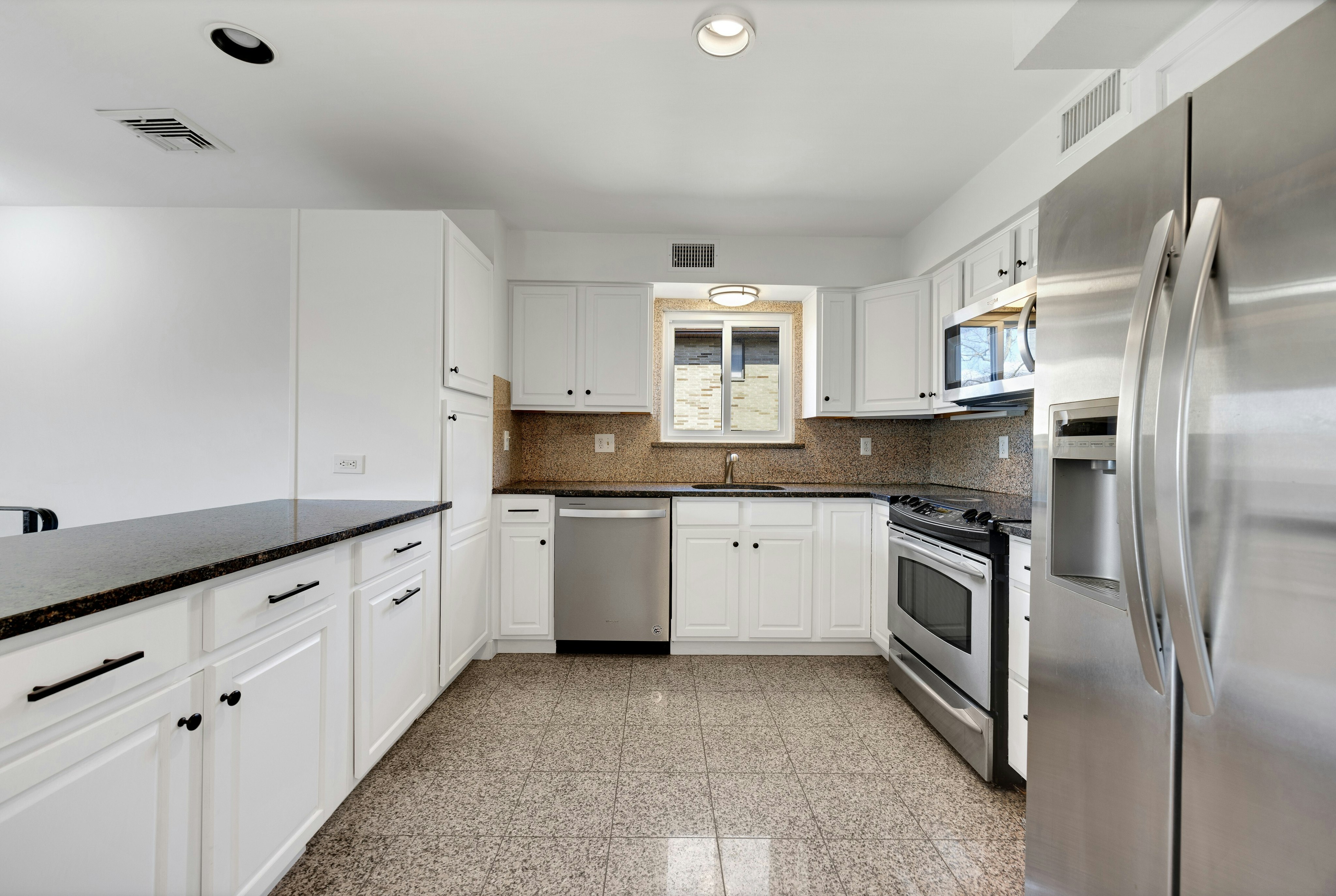  2413 Hammett Avenue, Fort Lee, NJ 07024 - 物件實景