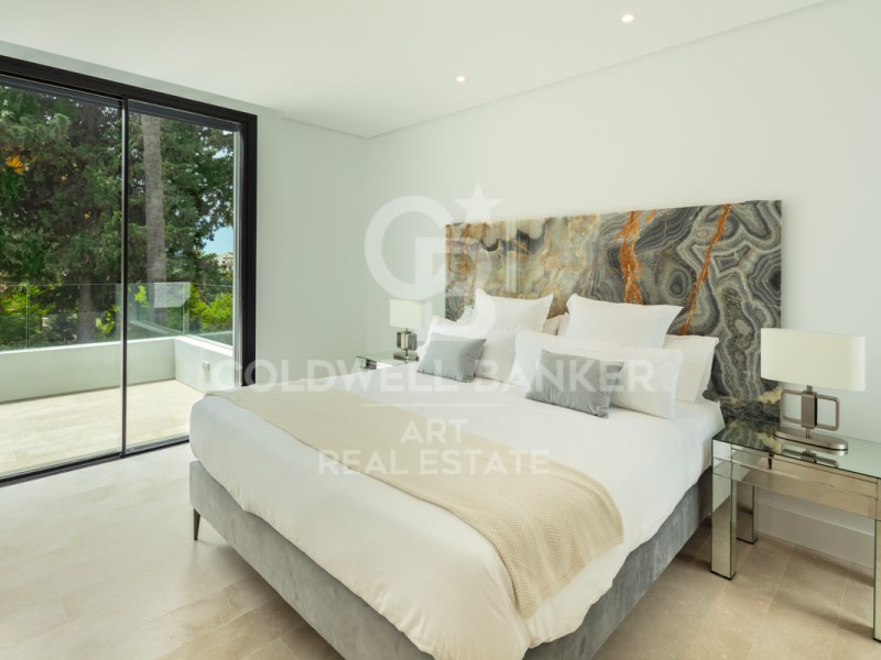 Marbella, Andalusia, ES, 5 Bedrooms Bedrooms, ,6 BathroomsBathrooms,Residential,For Sale,1804123